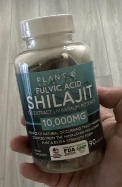Natural Himalayan Shilajit Capsules - 10:1 Extract Maximum Potency | Fulvic Acid + 85 Trace Minerals | Energy Boost, Immune Support, Cognitive Function | 90 Veggie Pills for Men & Women customer photo 2