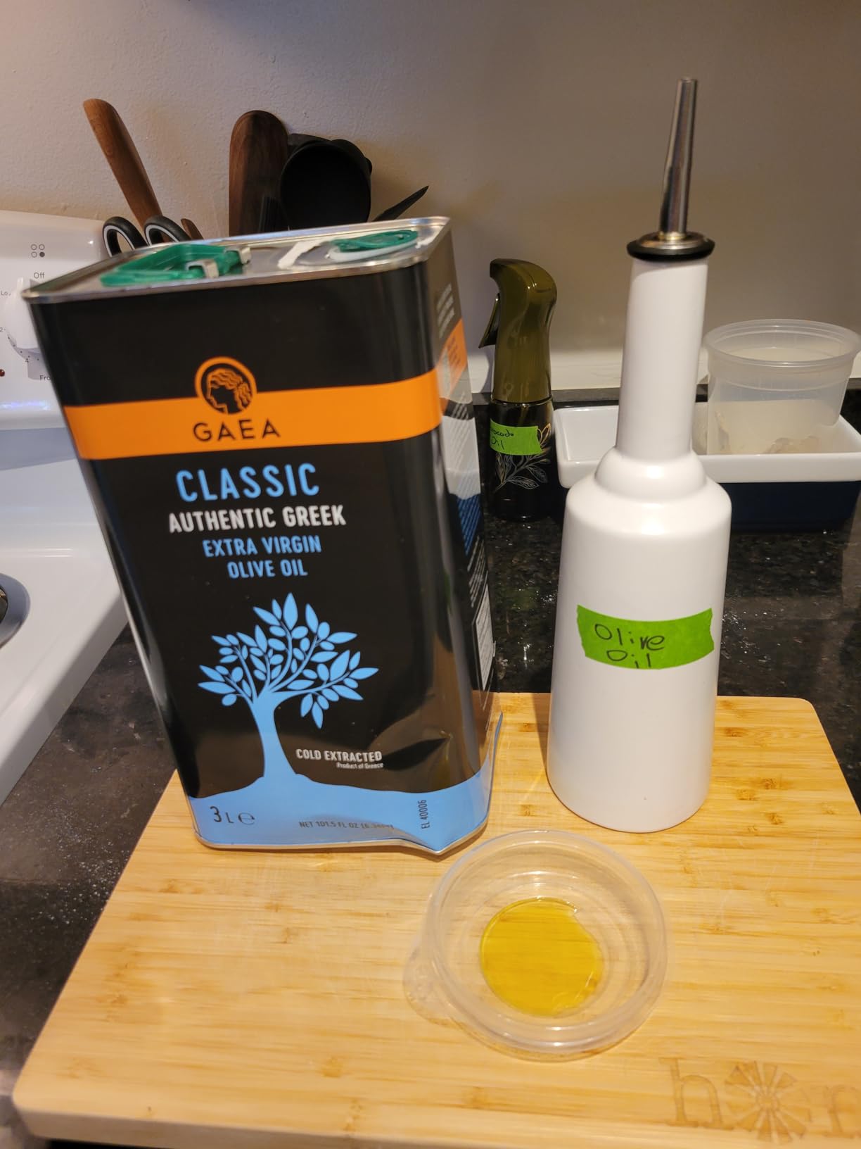 Gaea Classic Authentic Extra Virgin Olive Oil | Cold Pressed | Non-GMO | Mild Flavor Perfect for Cooking | 101.5 fl oz tin delivered in a protected clamshell box (Pack of 1) customer photo 2