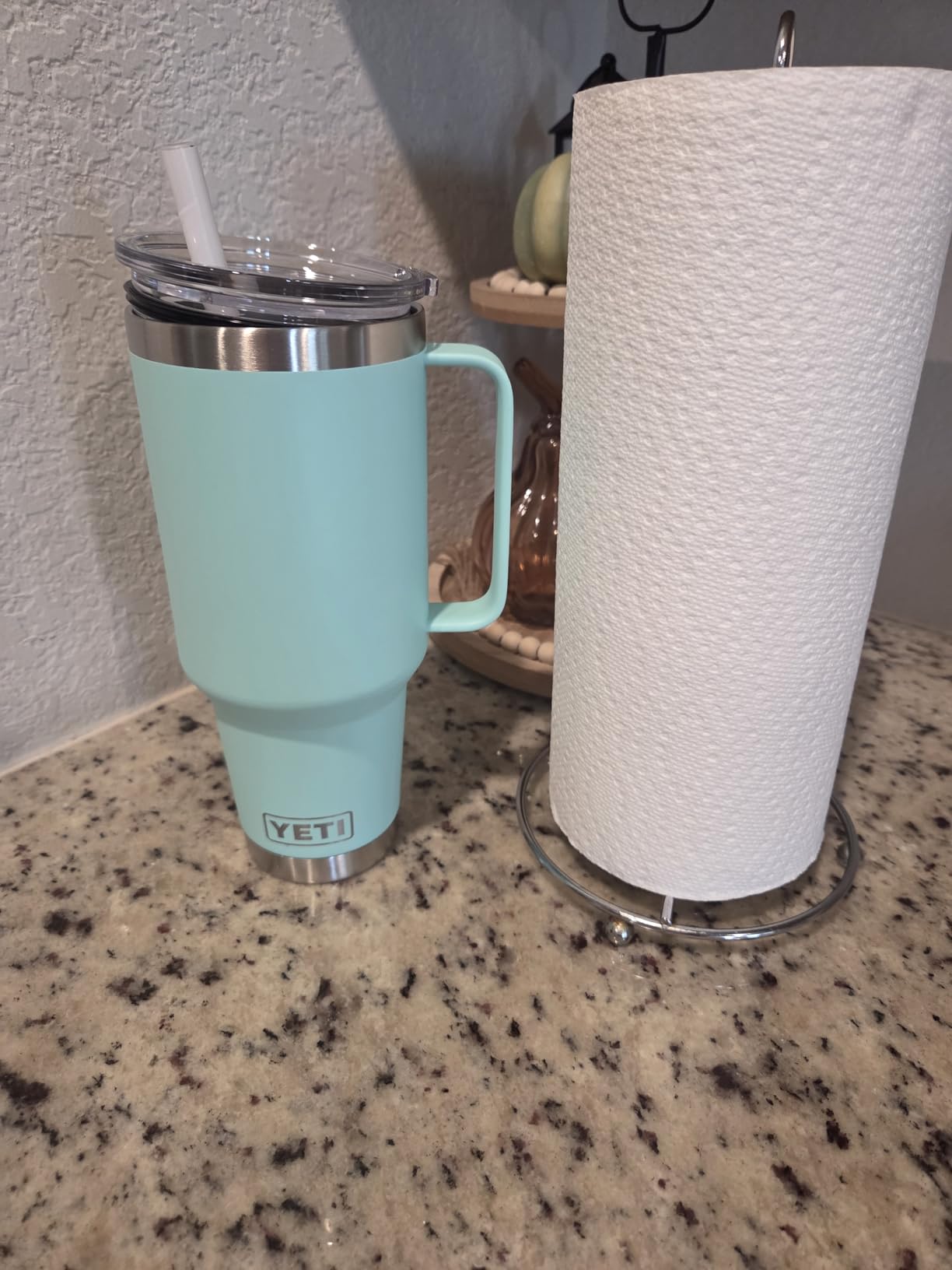 YETI Rambler 42 oz Tumbler with Handle and Straw Lid, Travel Mug Water Tumbler, Vacuum Insulated Cup with Handle, Stainless Steel, Big Sky Blue customer photo 2