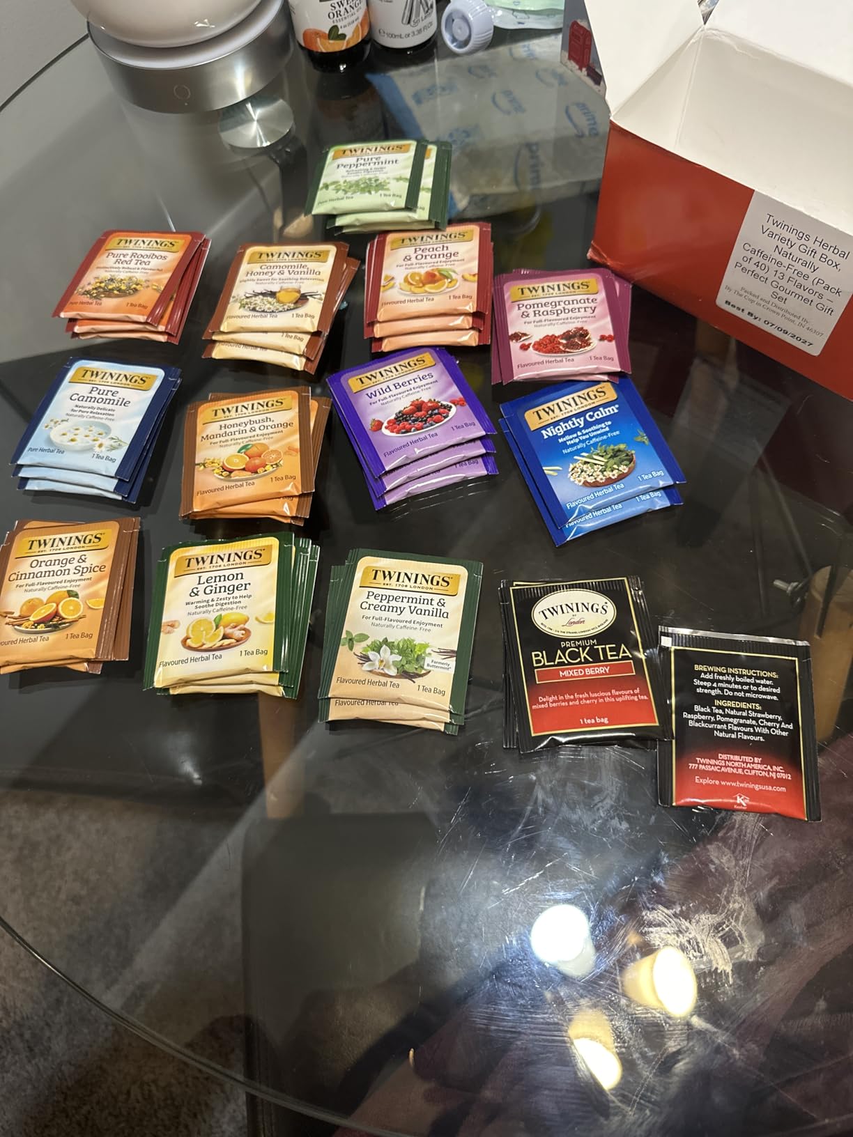 Twinings Assorted Herbal, Naturally Caffeine-Free Tea Bag Sampler (40 Count) 20 Flavour Boxed Variety Gift Set customer photo 2