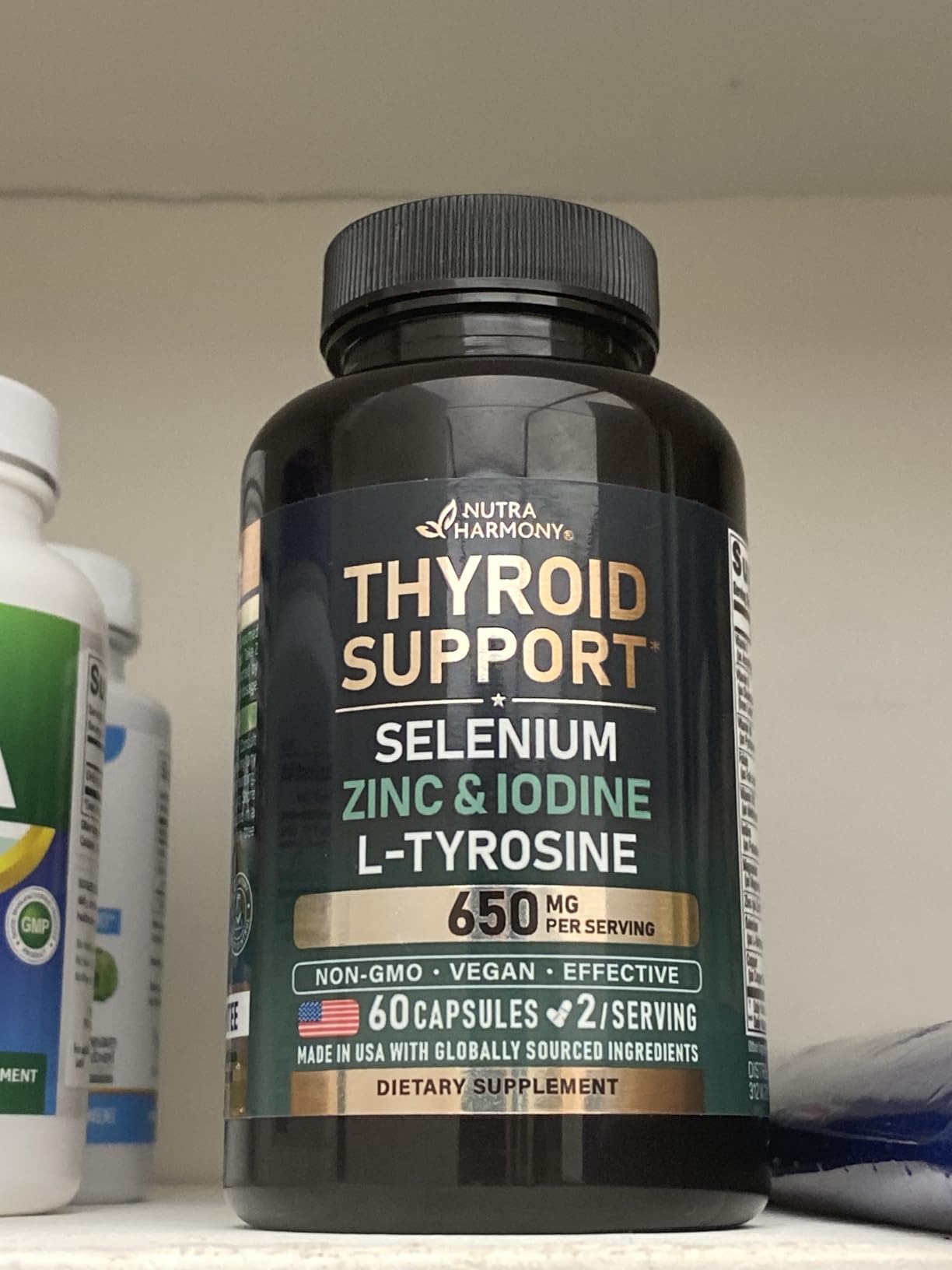 Thyroid Support for Women - Selenium 200 mcg | Astragalus | Zinc & Iodine | L-Tyrosine | Adaptogen Herbs - 21-in-1 Antioxidant & Immune Support - Vegan, Non-GMO - Lab Tested - 60 Capsules customer photo 1