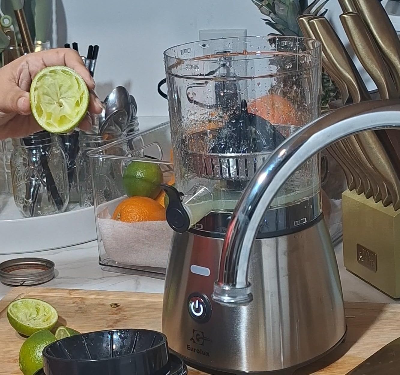 Eurolux Electric Citrus Juicer Stainless Steel, Premium Hands-Free One-Touch Orange Juice Squeezer for Oranges, Lemons, and Limes, Quiet Operation, Easy to Clean customer photo 1