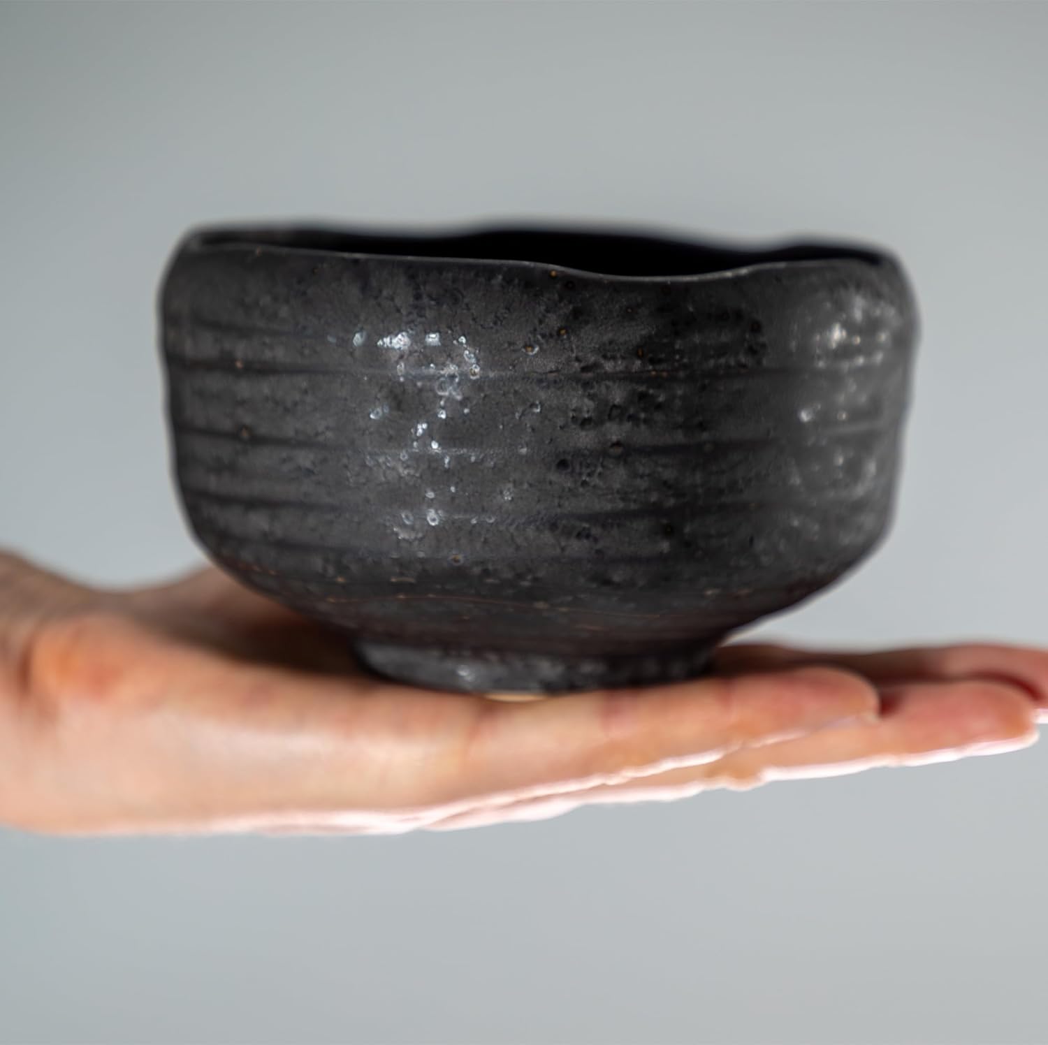 Asayu Japan Kurogane Matcha Bowl - Handmade Gifu Japan Ceramic Chawan, 12.1 cm (4.76