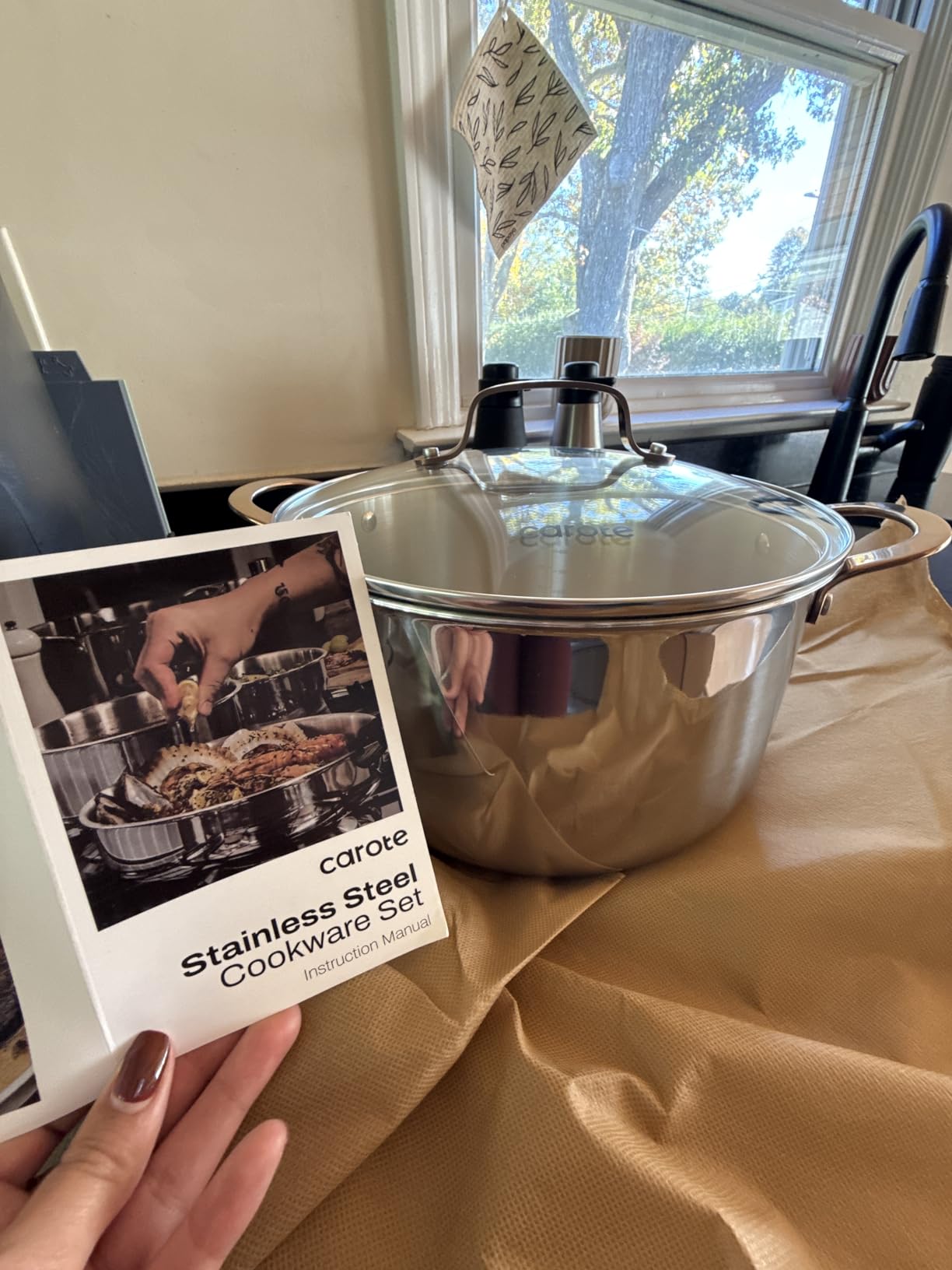 CAROTE 8 Qt Tri-Ply Stainless Steel Stockpot, Non-Toxic Stock Pot with Lid, Soup Pot for Pasta, Even Heating, Oven Safe, Induction, Ceramic and Gas Cooktops Compatible, Silver customer photo 1