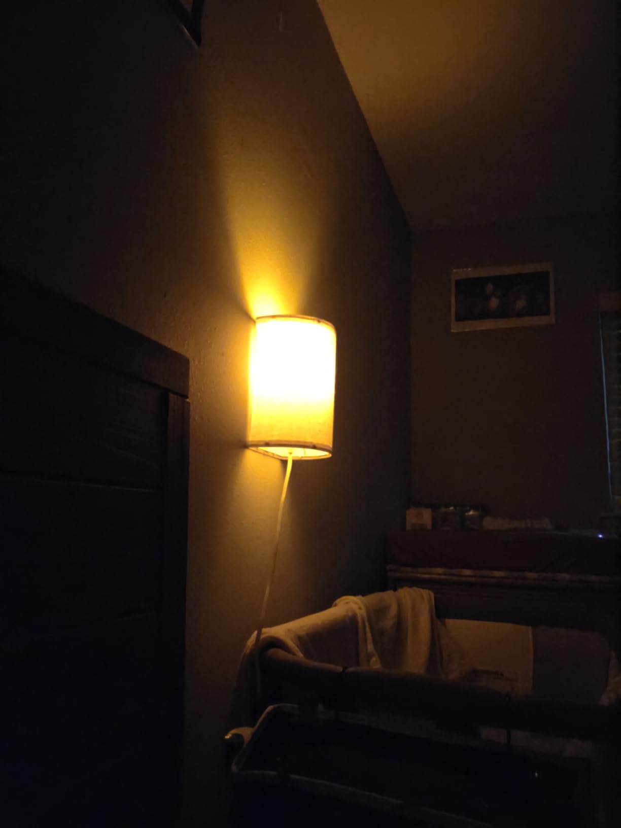 Red Light Bulbs for Sleep with Remote Control, E26 LED Blue Light Blocking A19, 9W for Sleep Therapy, Baby Nursery, Bedroom (4 Packs) customer photo 1