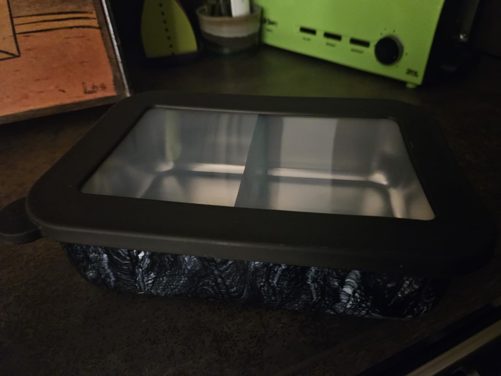 S'well Stainless Steel Bento Box, Onyx, Fits One Large Entree Or Small Entree And Snack, Includes Removable Divider, Leakproof, Easy to Clean, Dishwasher Safe customer photo 1