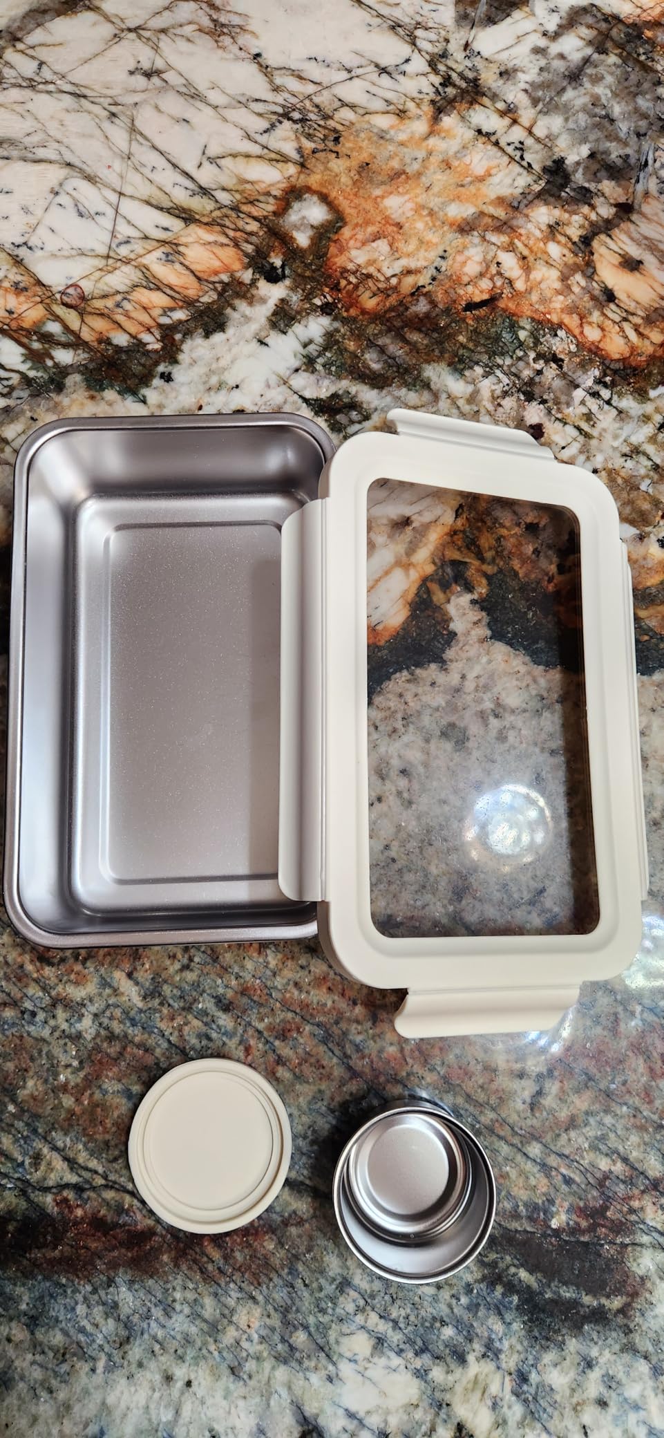 YINGRACE Stainless Steel Lunch Box Container for Adult, 42oz/1250ml Leak Proof Bento Box, Microwave-Safe with Removable Divider, Clear Airtight Lid Lunchbox for Work, Hike, Travel, Silver customer photo 1
