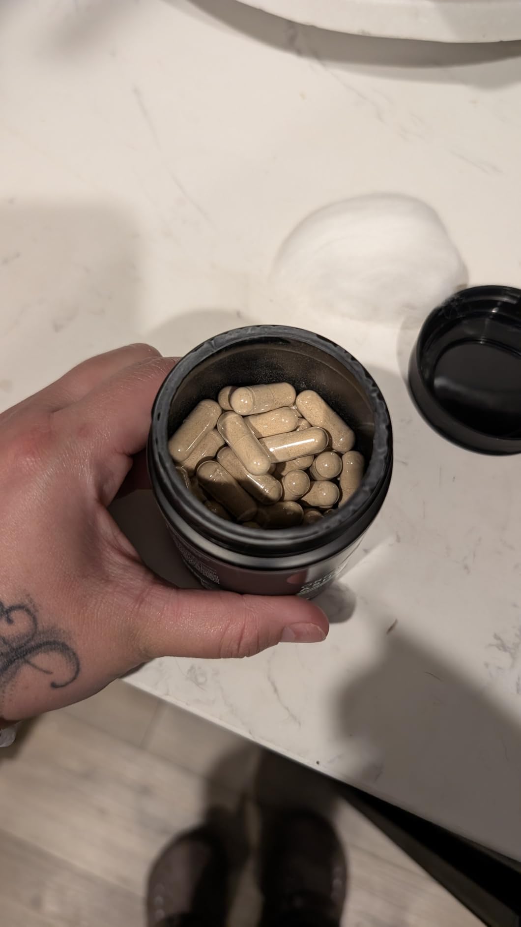 Sports Research Organic Ashwagandha - Adaptogen for Relaxation, Calm & Sleep Support - Made with Organic KSM-66 - 600 mg - Non-GMO Verified, Gluten-Free, Certified Vegan - 90 Veggie Capsules customer photo 2
