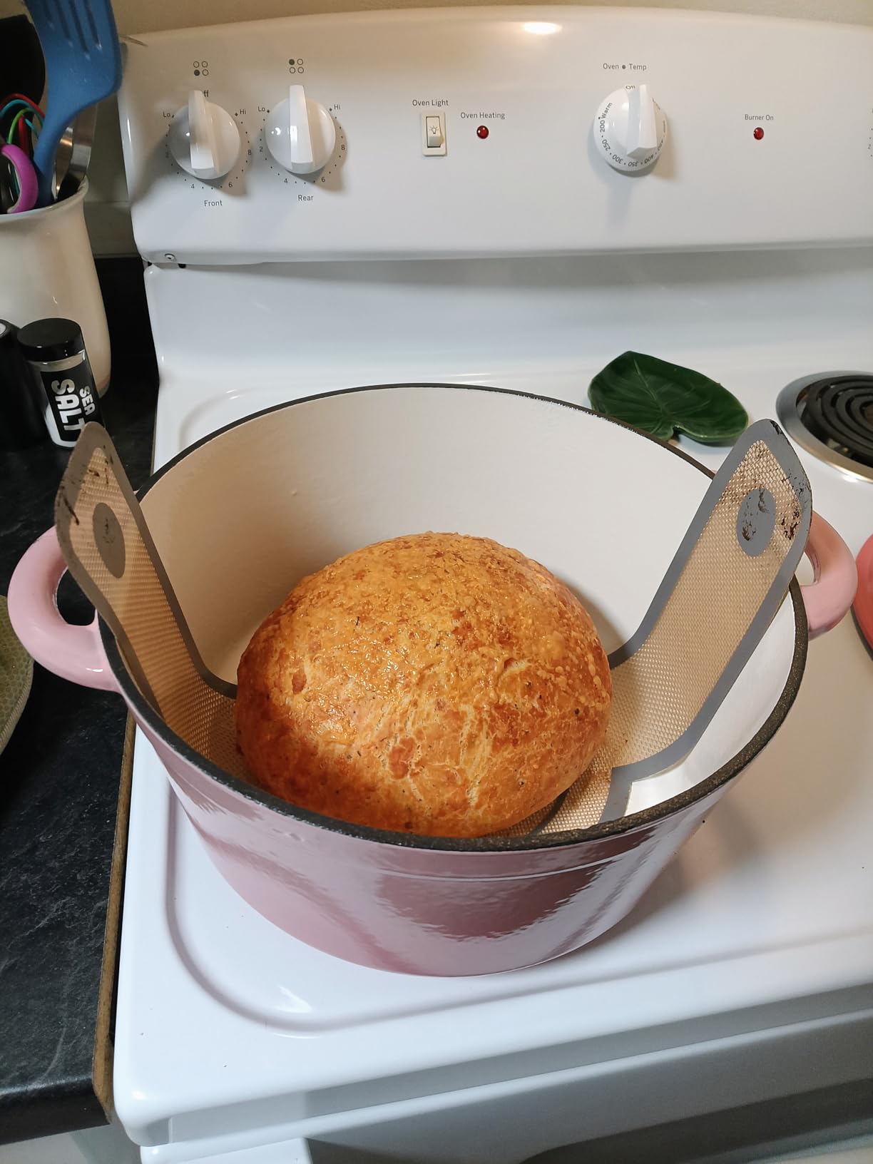 Overmont Enameled Cast Iron Dutch Oven - 5.5QT, White customer photo 1