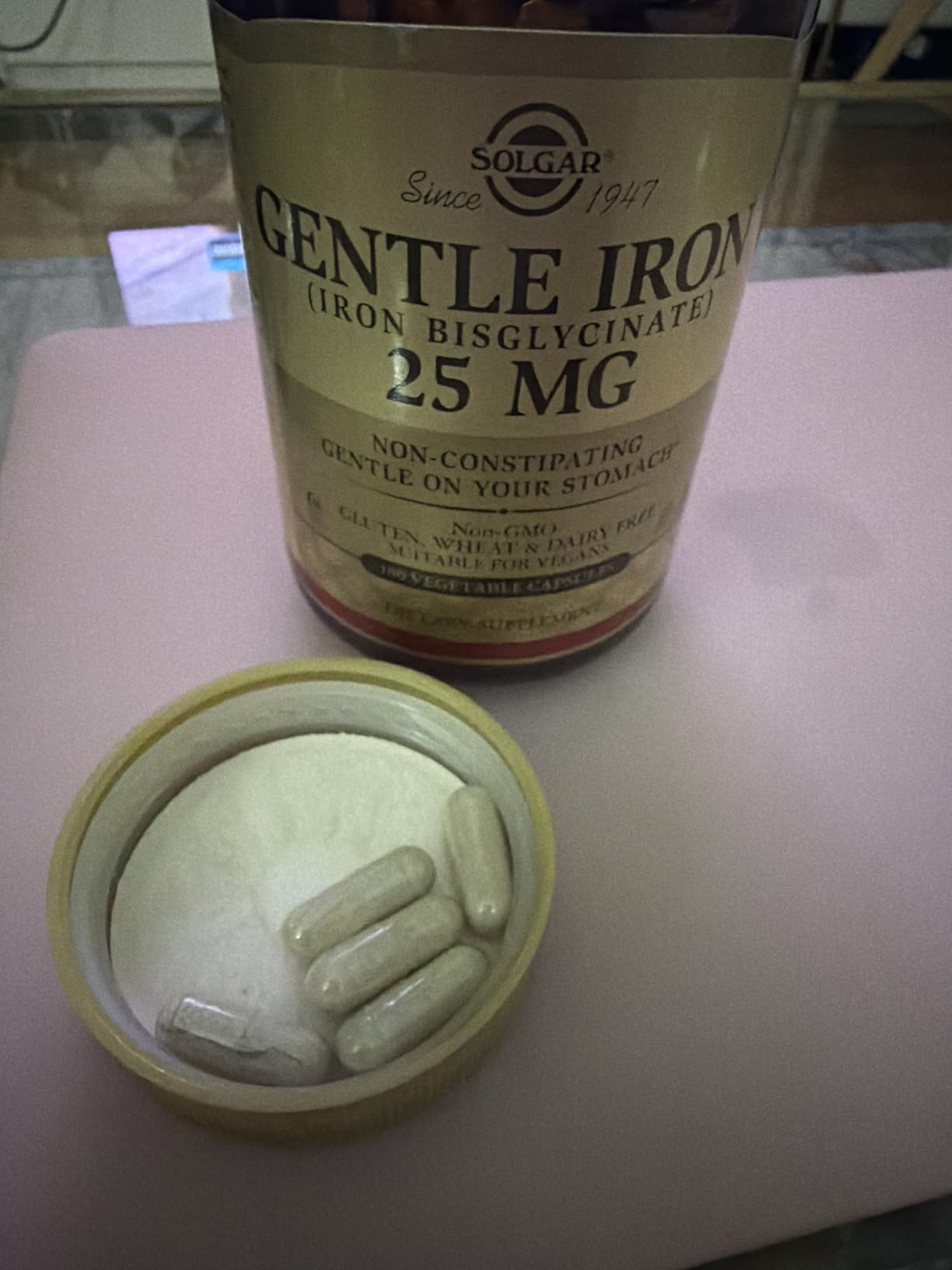 Solgar Gentle Iron, 180 Vegetable Capsules - Ideal for Sensitive Stomachs - Non-Constipating - Red Blood Cell Supplement - Non GMO, Vegan, Gluten-Free, Dairy Free, Kosher - 180 Servings customer photo 2