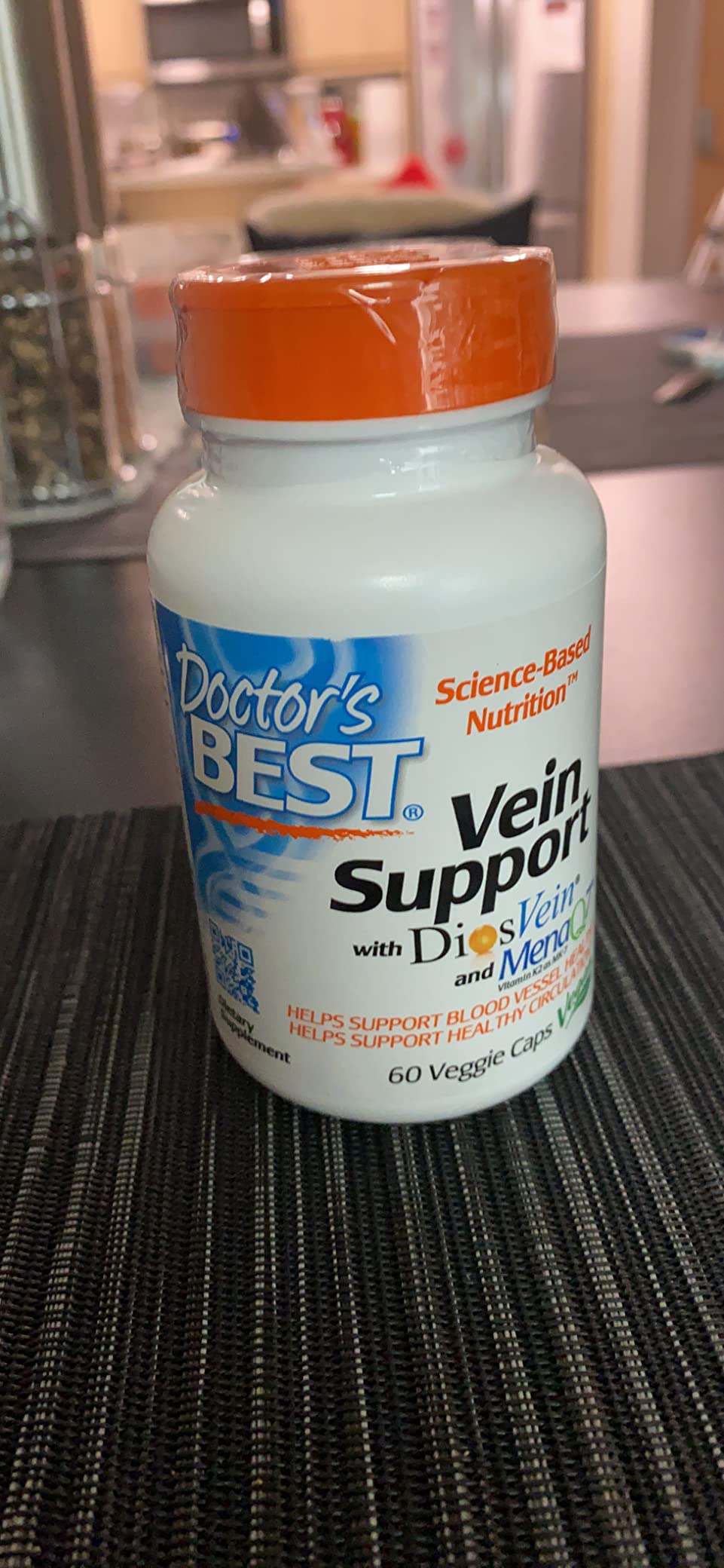 Doctor's Best Vein Support Supplement - Contains Diosmin & Hesperidin, Circulation Support for Legs & Feet, Formula with Vitamin K2 & Natural Orange Extract, Vegan - 60 Veg Caps customer photo 1