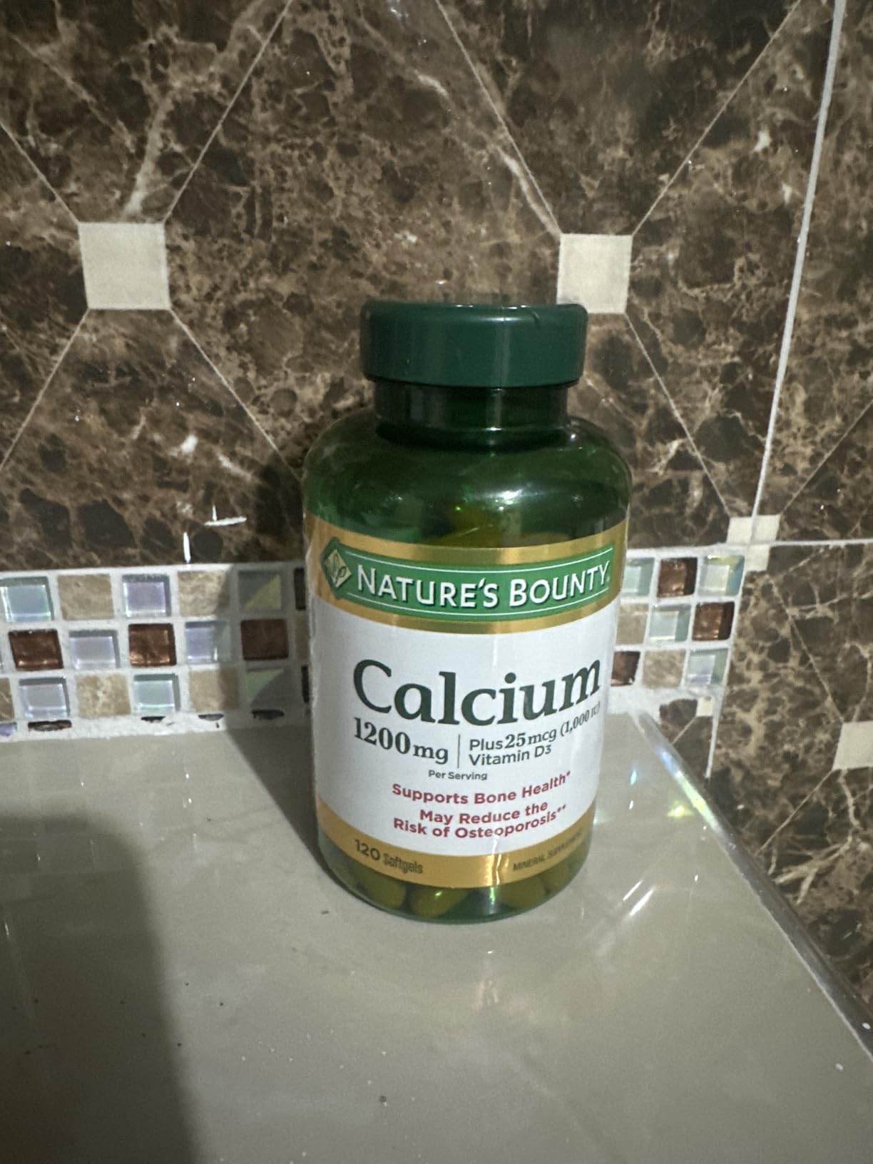 Nature's Bounty Calcium 1200 mg with 1000 IU Vitamin D3 - Bone Health Softgels, Calcium and Vitamin D Supplement, Gluten Free, 2 Softgels per Day, 120 ct customer photo 1