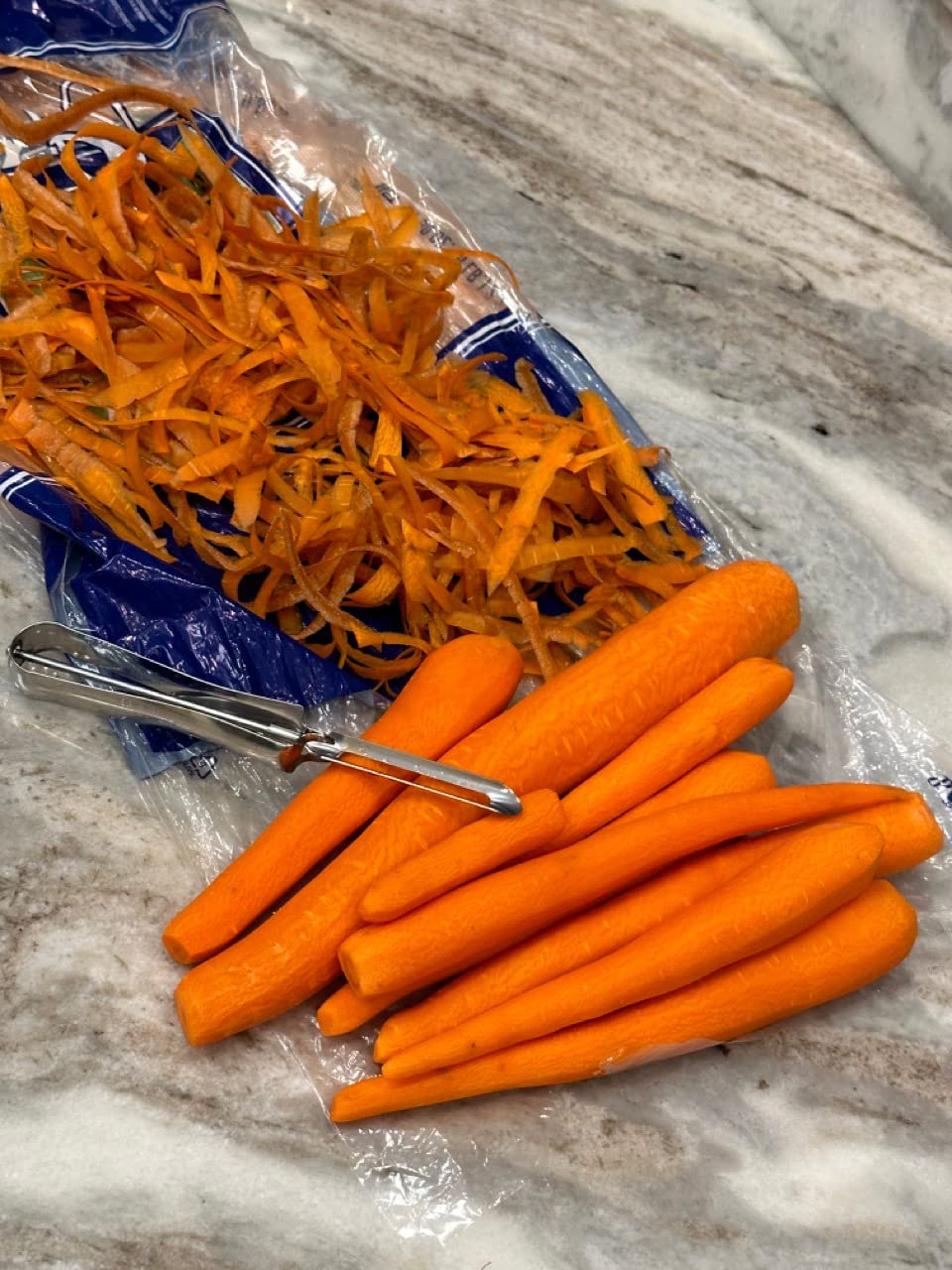 Linden Sweden Original Jonas Vegetable Peeler - Rust Resistant Silver Carrot and Potato Peeler customer photo 1