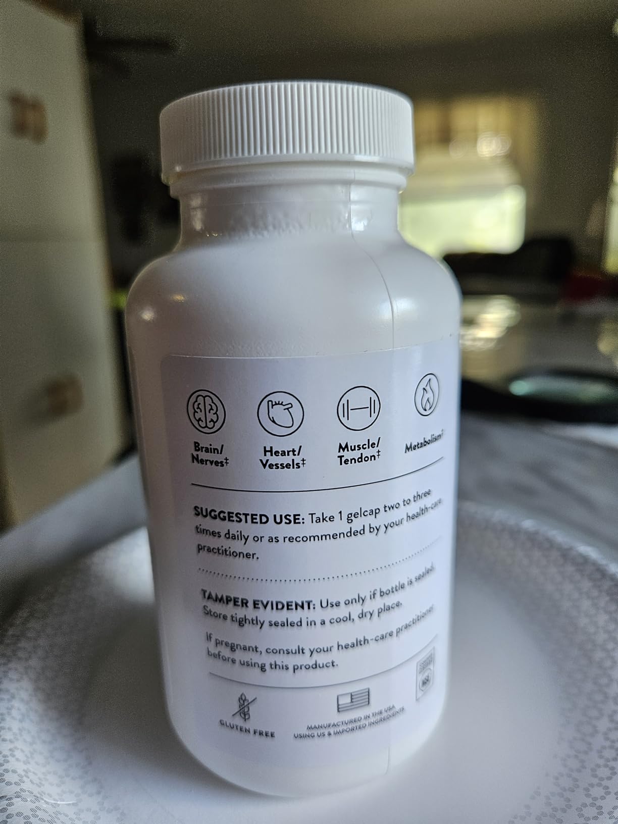THORNE - Super EPA - Omega-3 Fish Oil Supplement with EPA & DHA from Sustainably Sourced Fish - Supports Brain, Skin, Joint & Heart Health* - Third-Party Certified - Gluten & Dairy-Free - 90 Softgels customer photo 1
