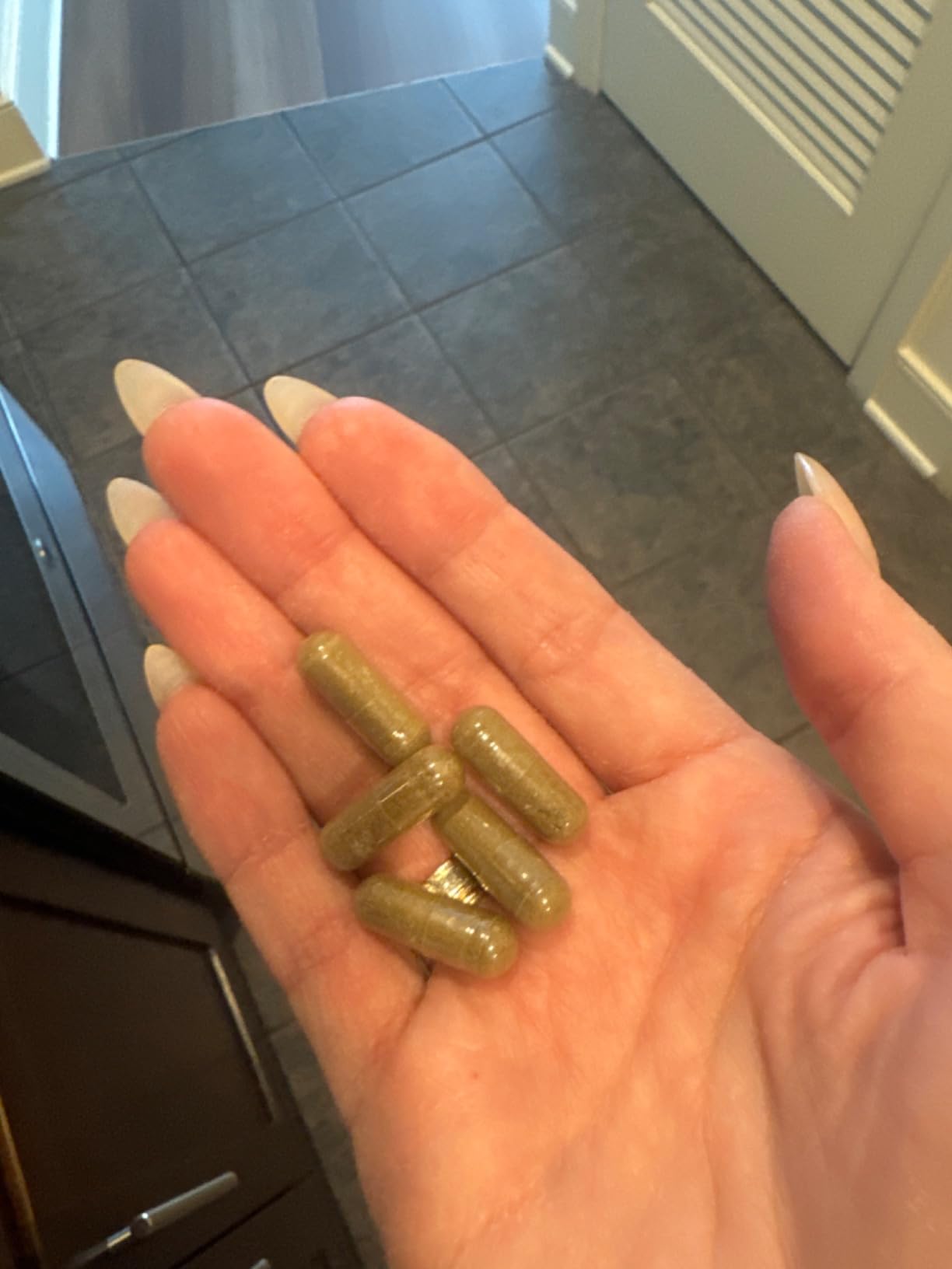 NOW Foods Supplements, Water Out With Standardized Uva Ursi, Dandelion, Potassium and Vitamin B-6, 100 Veg Capsules customer photo 1