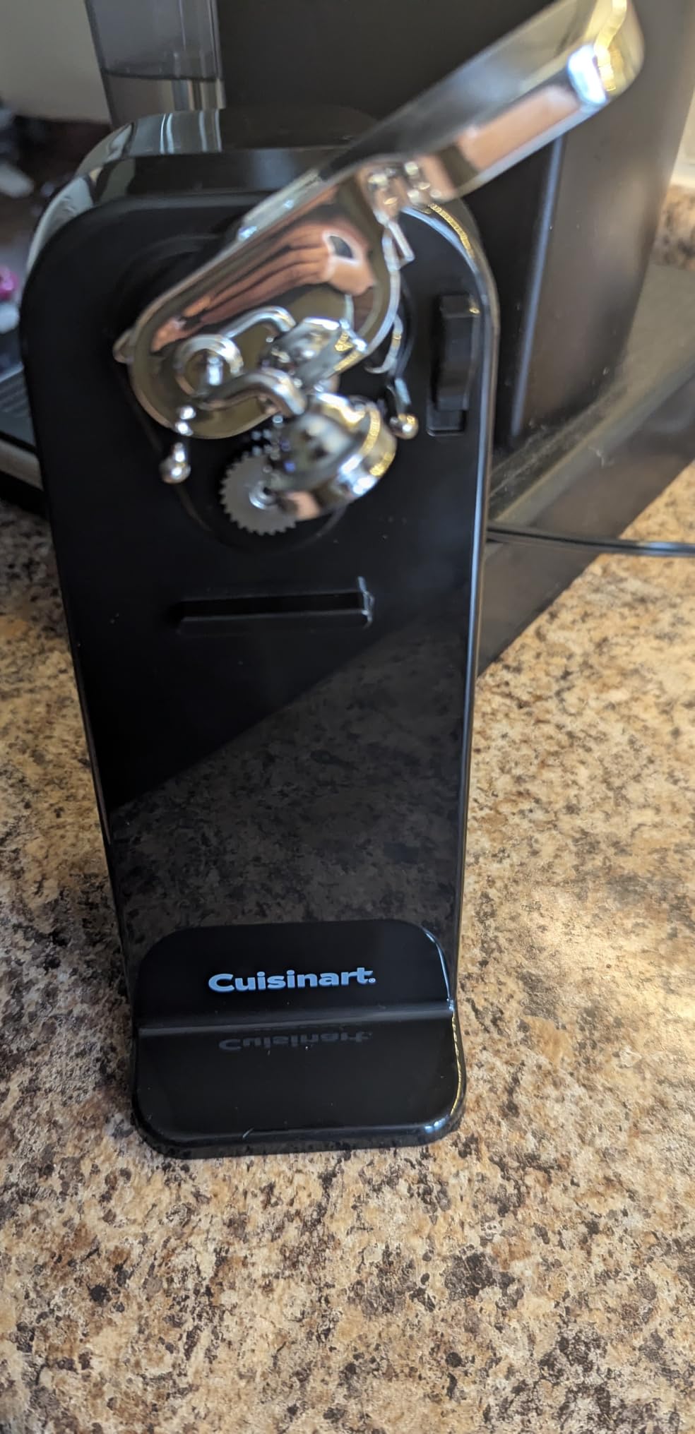 Cuisinart Can Opener with One-Touch Operation, Electric Can Opener for Kitchen Including Magnetic Lid Holder, Automatic Can Opener with Easy Clean Design and Nonslip Base, Black, CCO-50BKN customer photo 1