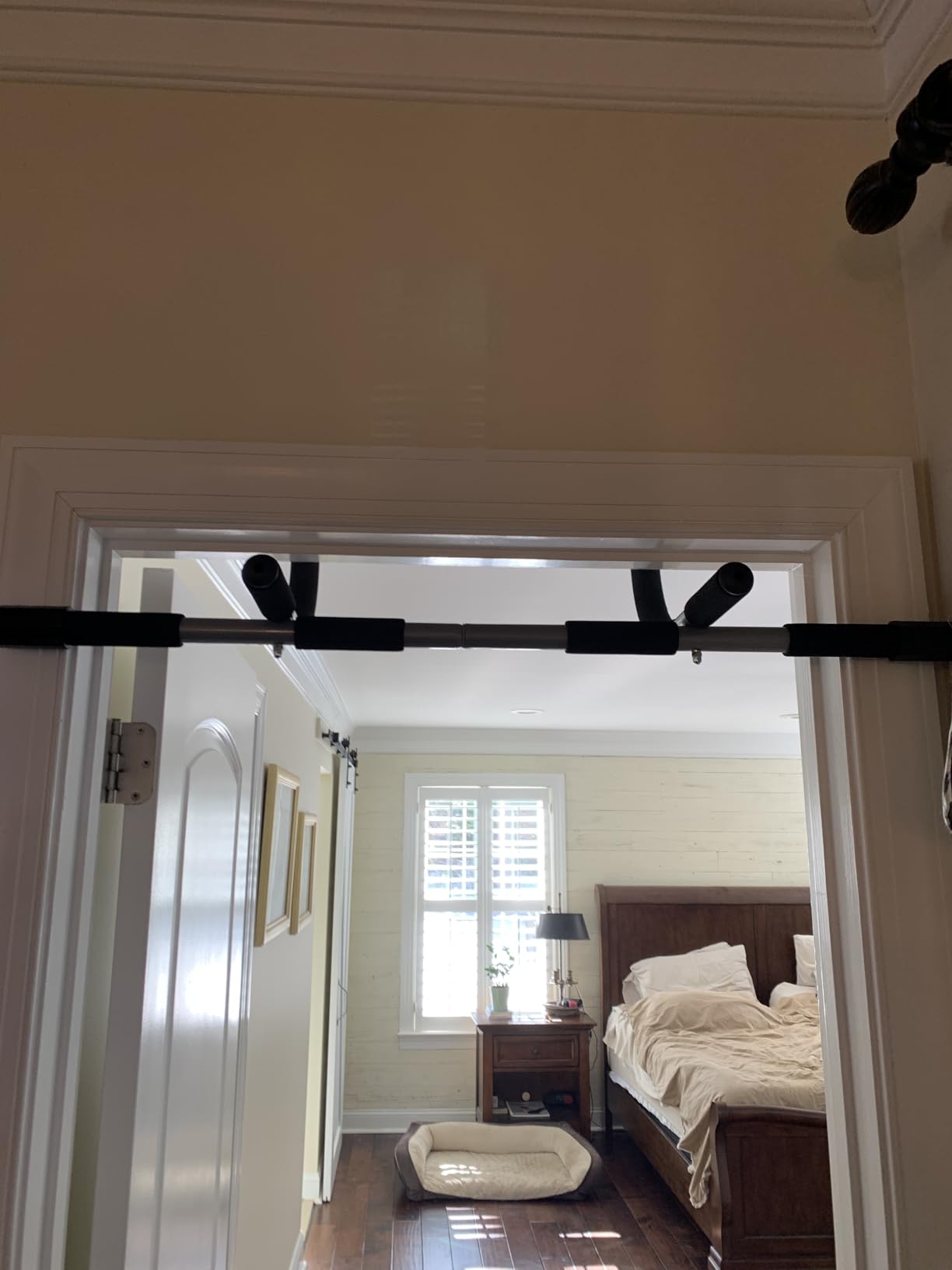 Iron Gym Pull-Up Bar - Total Upper Body Workout Bar for Doorway, Adjustable Width Locking, No Screws Portable Door Frame Horizontal Chin-up Bar customer photo 1