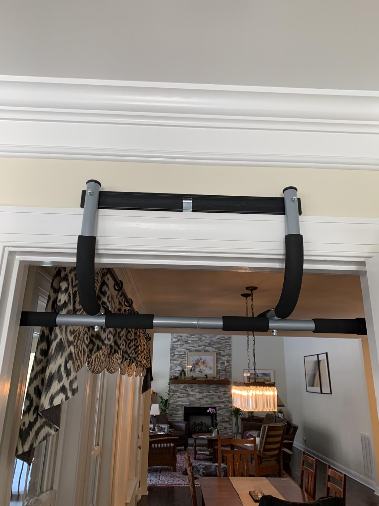 Iron Gym Pull-Up Bar - Total Upper Body Workout Bar for Doorway, Adjustable Width Locking, No Screws Portable Door Frame Horizontal Chin-up Bar customer photo 2