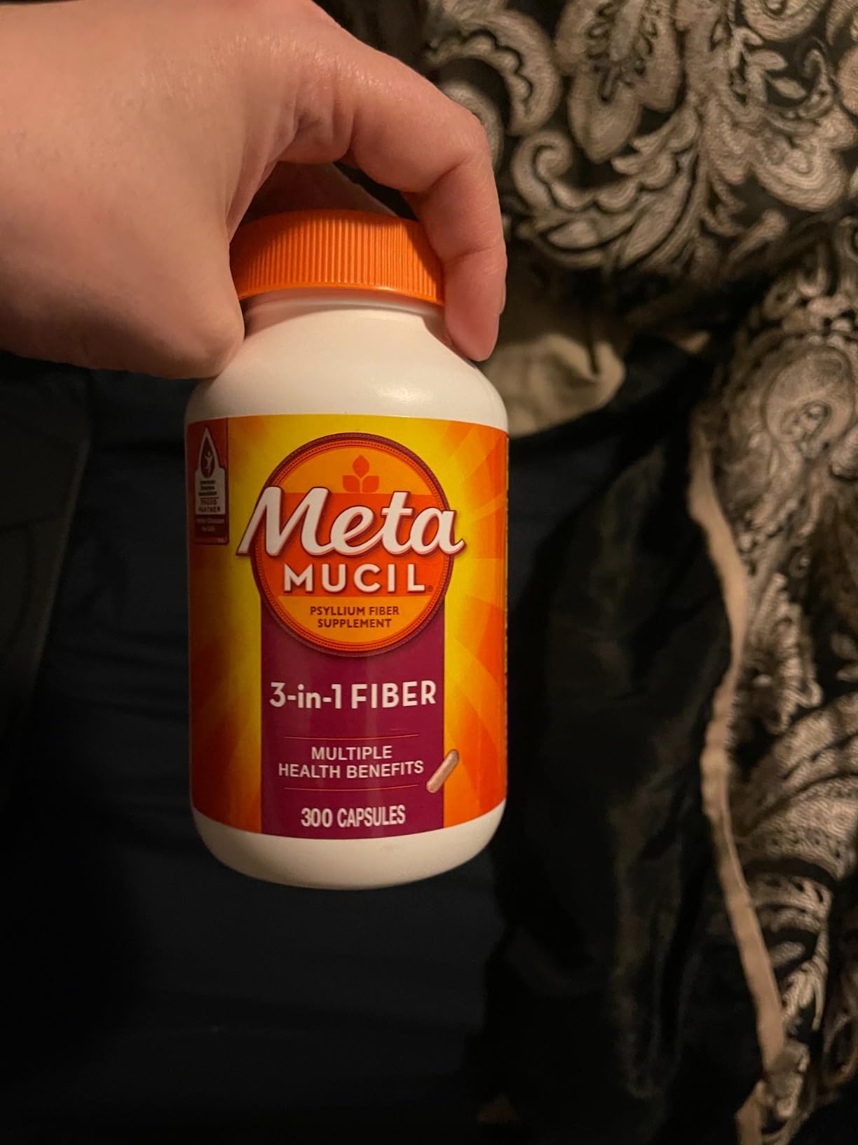 Metamucil Psyllium Husk Fiber Capsules, 300 Capsules, 3-in-1 Fiber Supplement customer photo 2