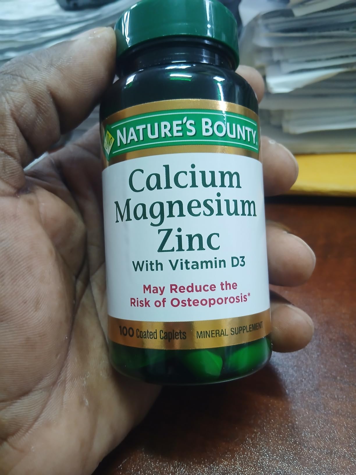 Nature's Bounty Calcium Magnesium & Zinc Caplets, Immune & Bone Health, Daily Supplement, 1000mg Calcium, 400mg Magnesium, 600 IU Vitamin D, Gluten Free, 100 Caplets customer photo 1