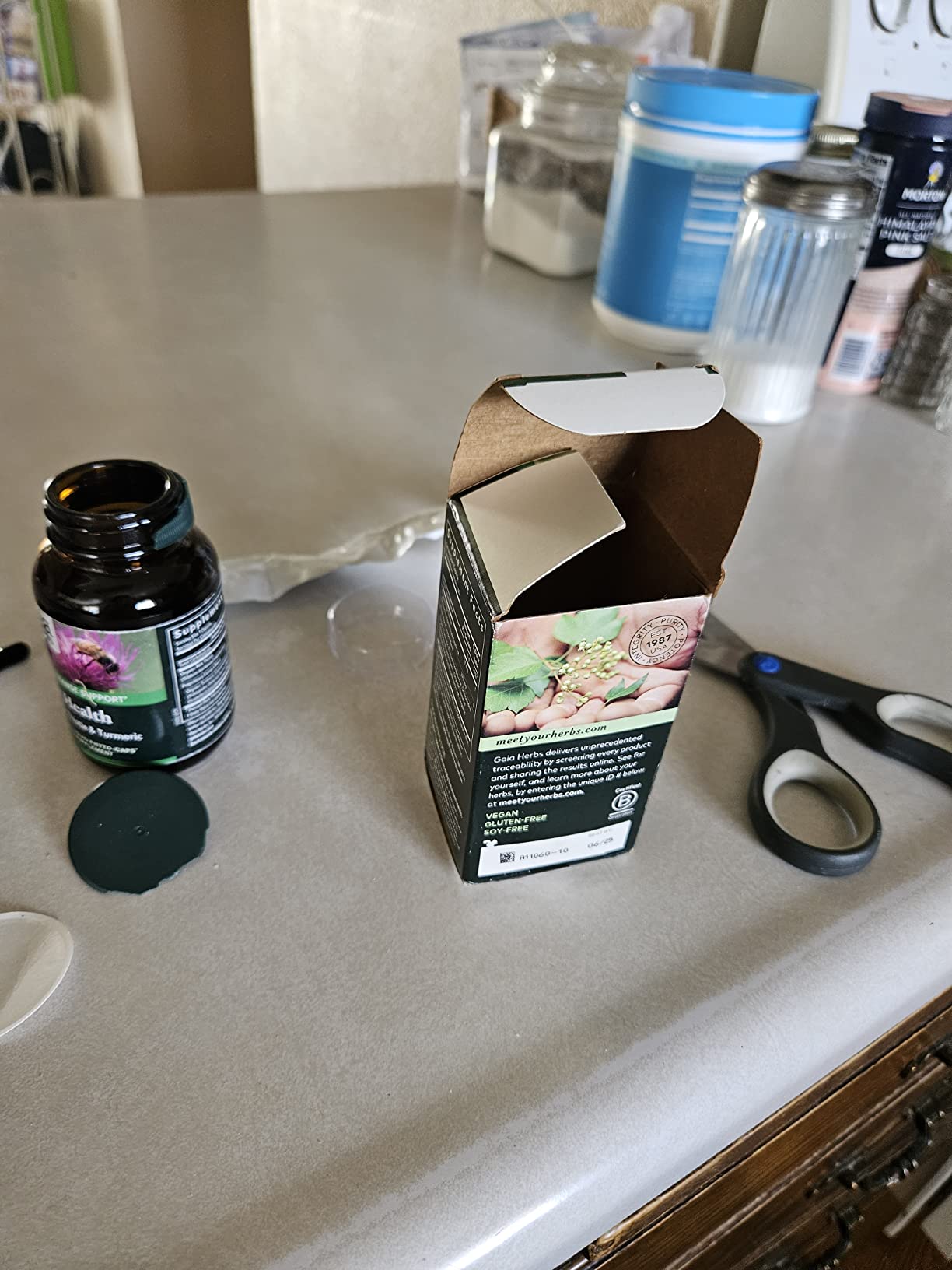 Gaia Herbs Liver Health - Supplement with Milk Thistle, Turmeric Root, Schisandra & Licorice Root for Liver & Cleanse Support* - 60 Vegan Liquid Phyto-Caps (60 Servings) customer photo 1