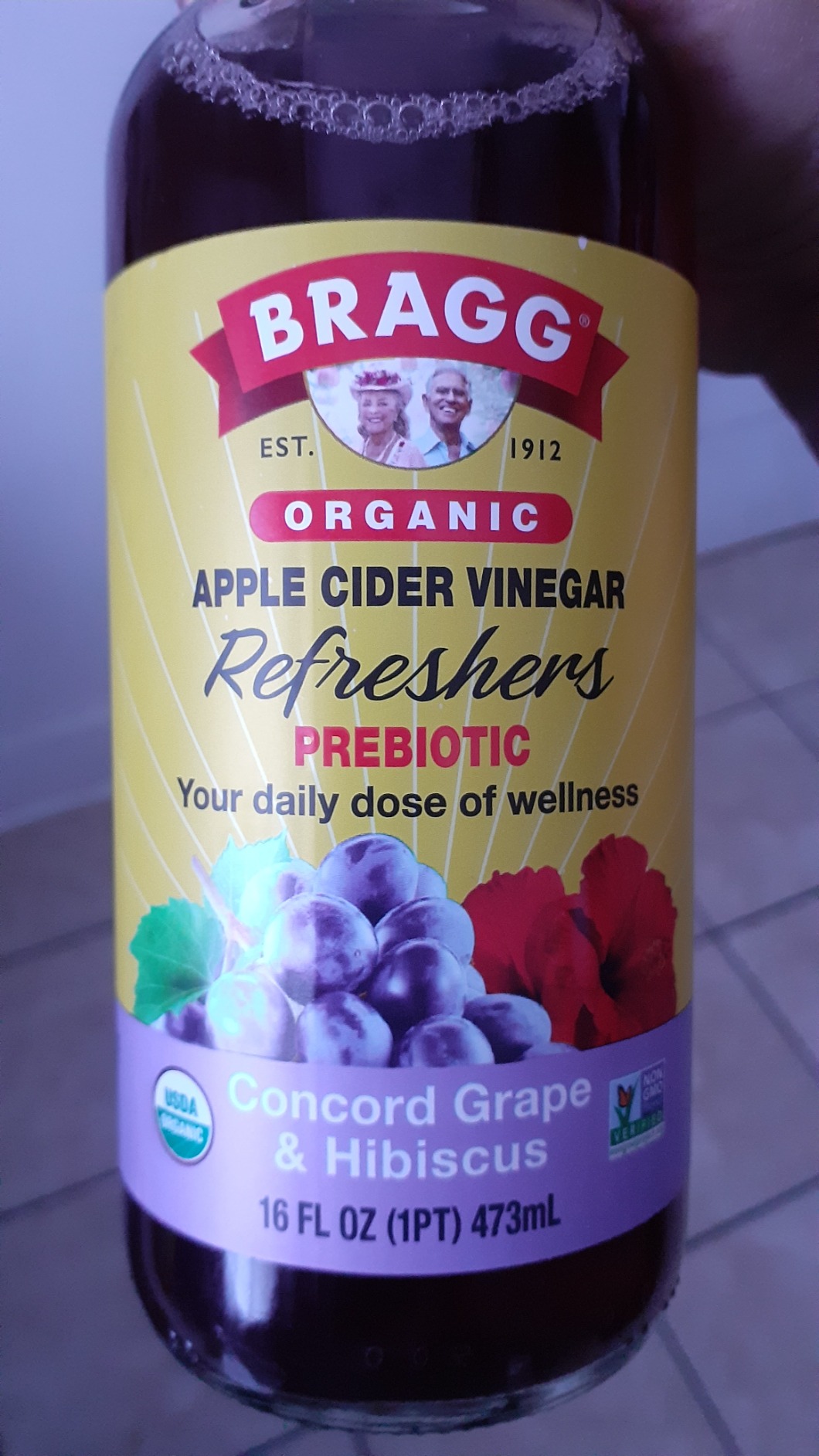 Bragg, Apple Cider Vinegar, Concord Grape & Hibiscus, Organic, Prebiotic Refreshers, 16 Fl Oz customer photo 2