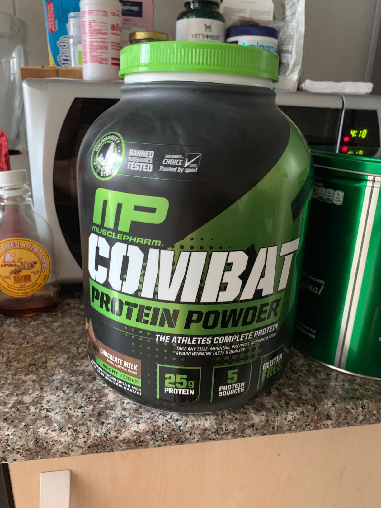 MusclePharm Combat Protein Powder, Chocolate Milk Flavor, Fuels Muscles for Productive Workouts, 5 Protein Sources including Whey Protein Isolate & Egg Albumin, Gluten Free, 4.2 lb, 52 Servings customer photo 2