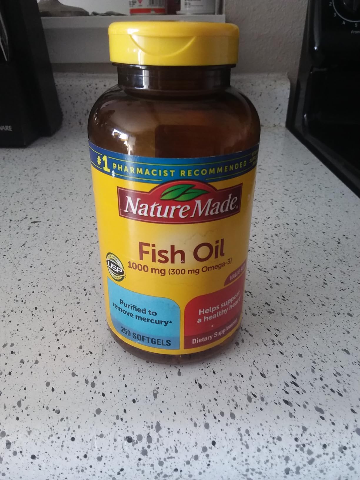 Nature Made Fish Oil Omega 3 Supplements, 1000mg Softgels, Omega 3 Fish Oil for Healthy Heart Support, 250 Softgels, 125 Day Supply customer photo 2