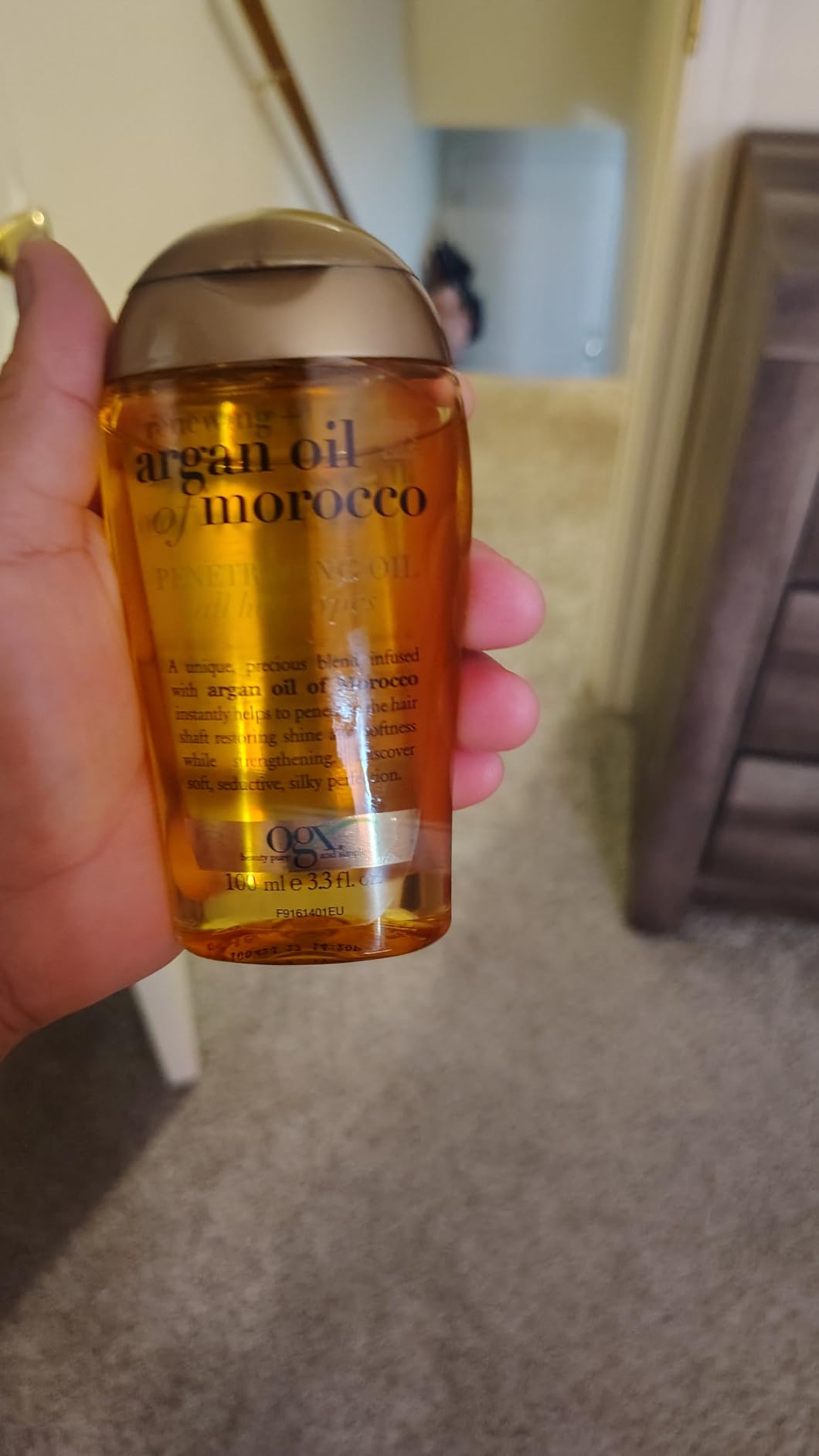 OGX Renewing + Argan Oil of Morocco, Cold-Pressed Argan Oil for Hair Penetrating Treatment & Shine, Moisturizing & Strengthening Silky Oil for All Hair Types, Paraben & Sulfate Free, 3.3 fl oz customer photo 1
