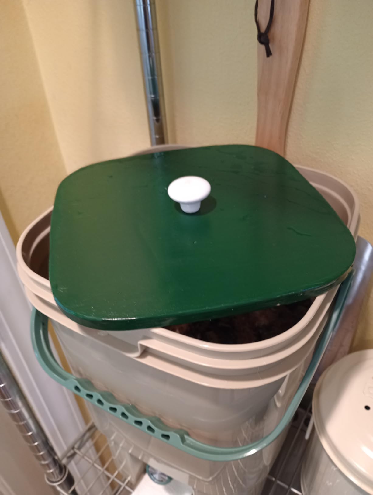 Indoor Bokashi Composter Starter Kit- Beige, 2.2 lb Premium Bokashi Bran Included, Easliy Turn Your Kitchen Wastes into Nutrition for Your Garden Soil customer photo 1