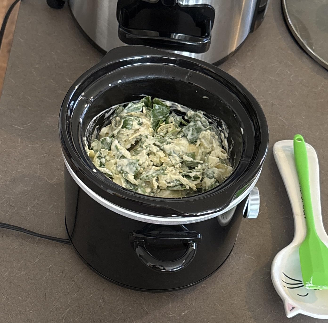 Crock-Pot 2-Quart Manual Slow Cooker, Feeds 2+ People, Great for Small Meals, Dips, & Sides; Removable Stoneware is Oven & Dishwasher-Safe, Black customer photo 2