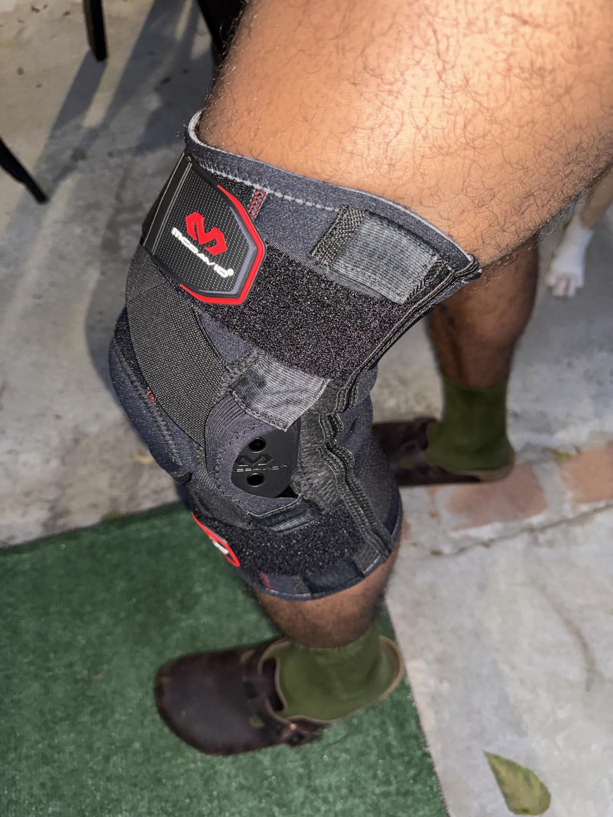 McDavid Hinged Knee Brace for Men and Women, Knee Brace with Side Stabilizers, Knee Compression Sleeves and Stability Straps for ACL, LCL, Arthritis, Tendonitis, MCL, Patella, Left and Right customer photo 2
