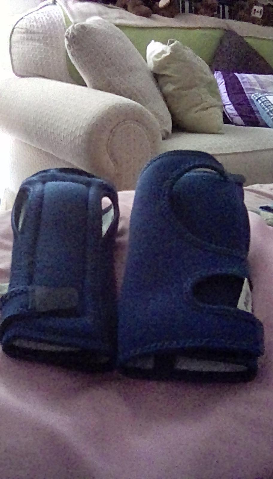ACE Brand Night Wrist Sleep Support 209626, Adjustable customer photo 2