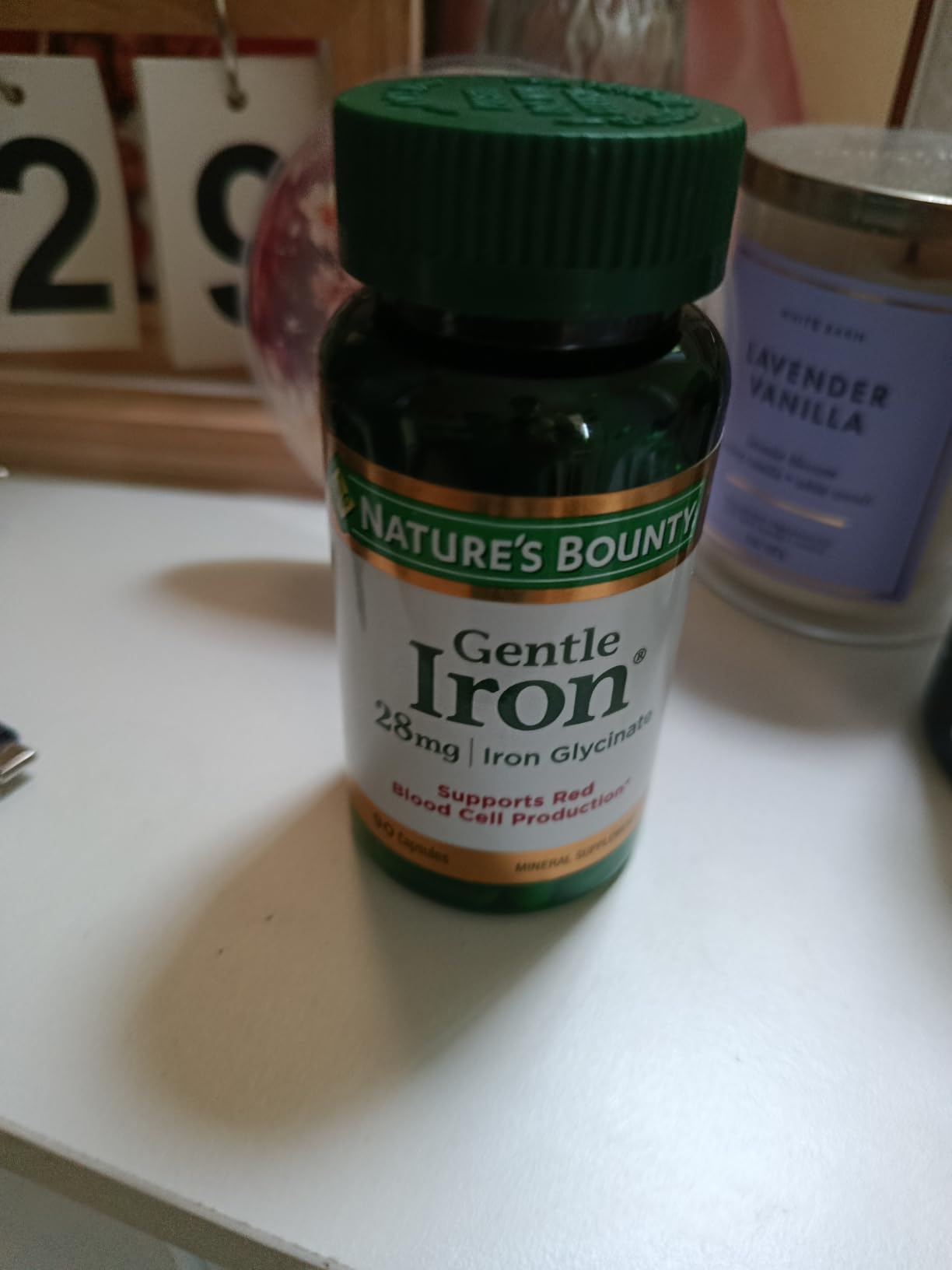 Nature's Bounty Gentle Iron 28 mg Capsules with Vitamin C, Folic Acid, Vitamin B-12 Iron Supplement, Non-GMO, Gluten-Free, 90 Count customer photo 2