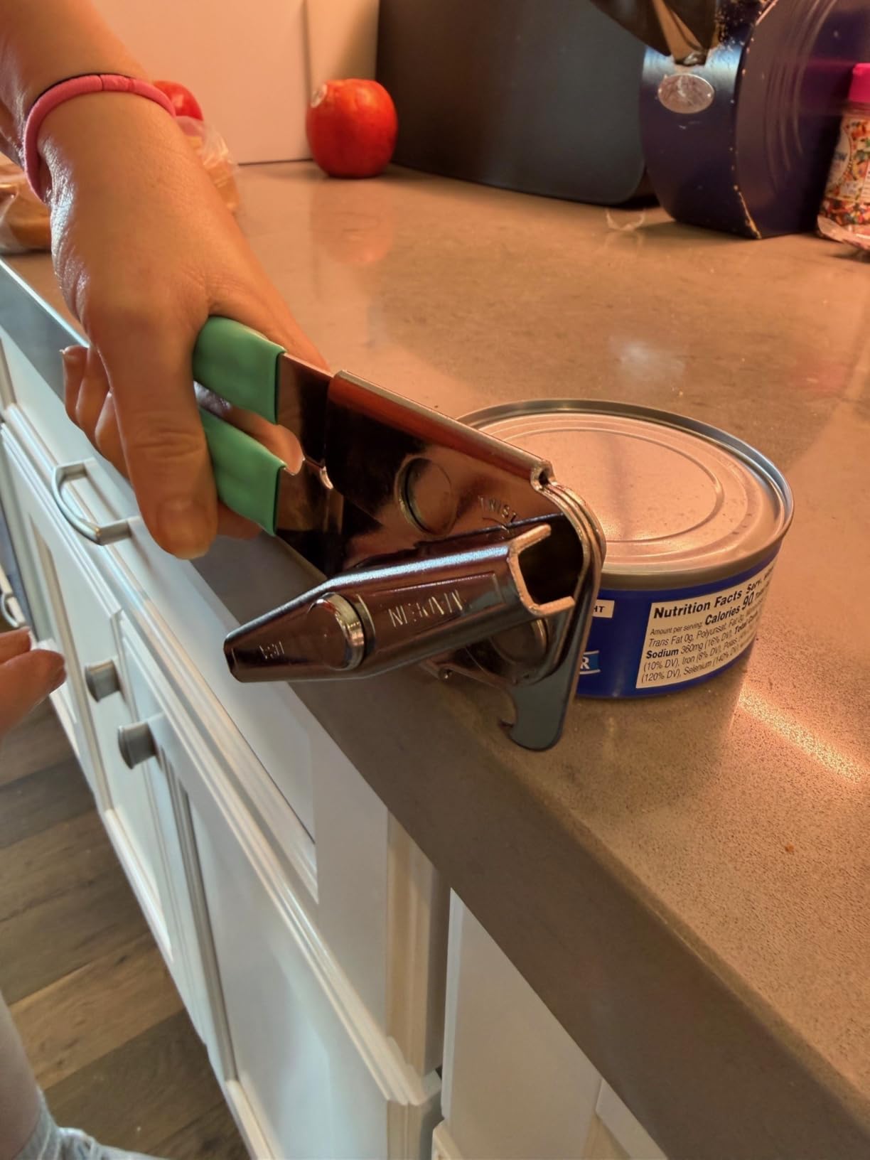 EZ-DUZ-IT 3028 Deluxe Can Opener with Grips, Black customer photo 1