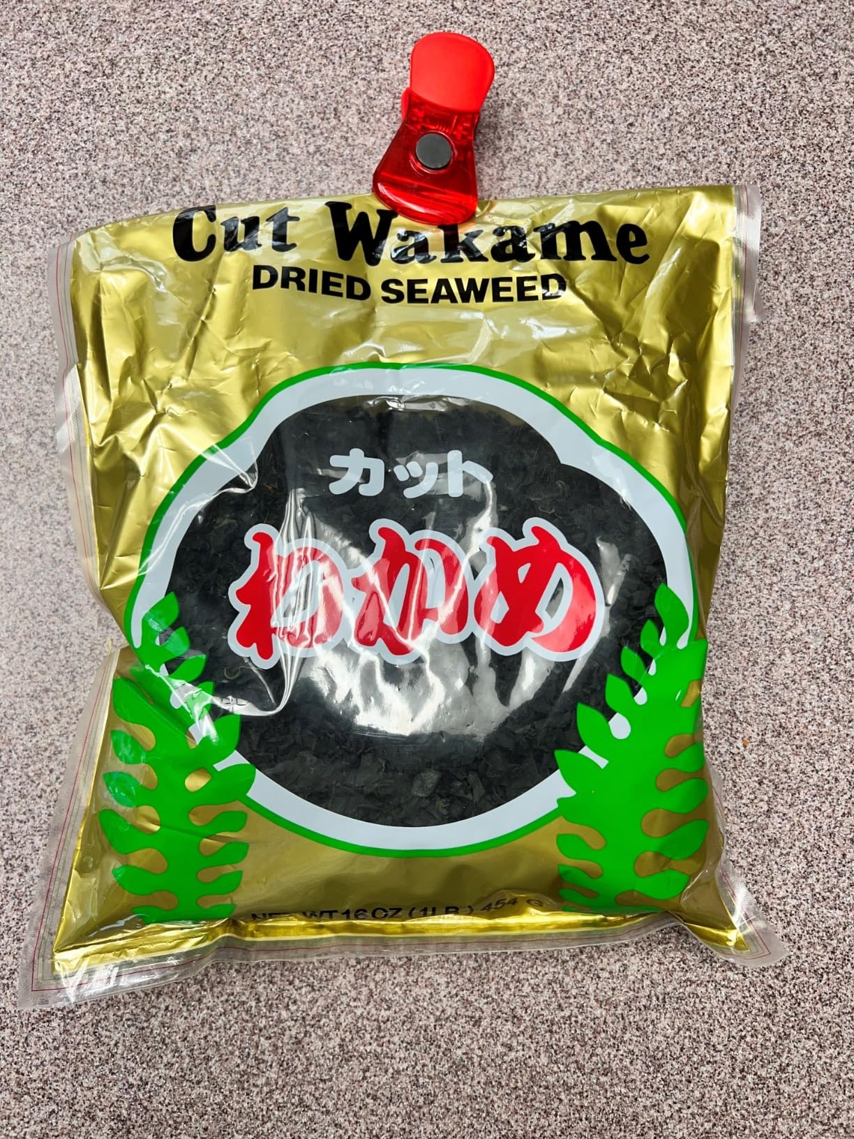 Shirakiku Cut Wakame Dried Seaweed - Dry Seaweed, Sea Kelp - Fresh Vegetables and Seaweed Chips for Miso Soup, Ramen, and Sushi - Pre-Cut, Resealable Package - 16 Oz customer photo 1