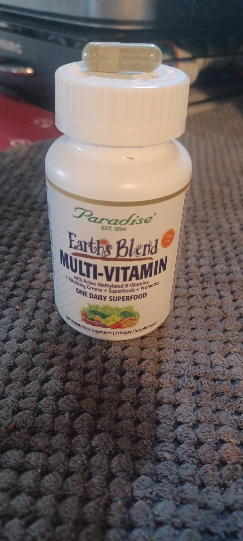 Paradise Herbs Earth's Blend Once Daily Multivitamin with Iron, 48 Organic Superfoods, Probiotics, Antioxidants, Vitamins A, B12, C, D, K2, Daily Superfood, 30 Capsules customer photo 1