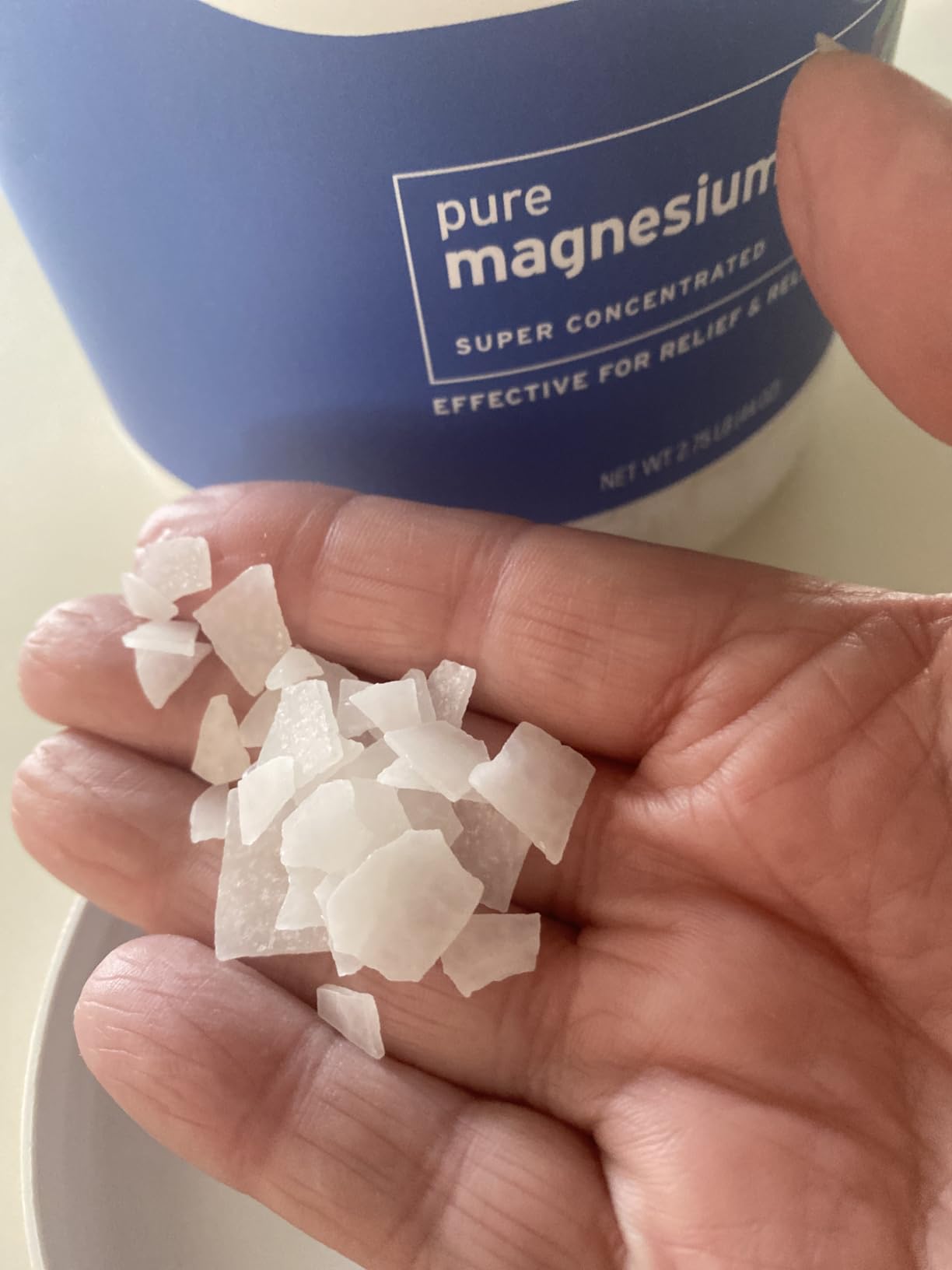 LIFE-FLO Magnesium Bath Flakes - Unscented Magnesium Flakes with Ancient Trace Minerals from the Zechstein Seabed - Epsom Salt Bath Soak Alternative or Relaxing Foot Soak - 60-Day Guarantee - 44oz customer photo 1