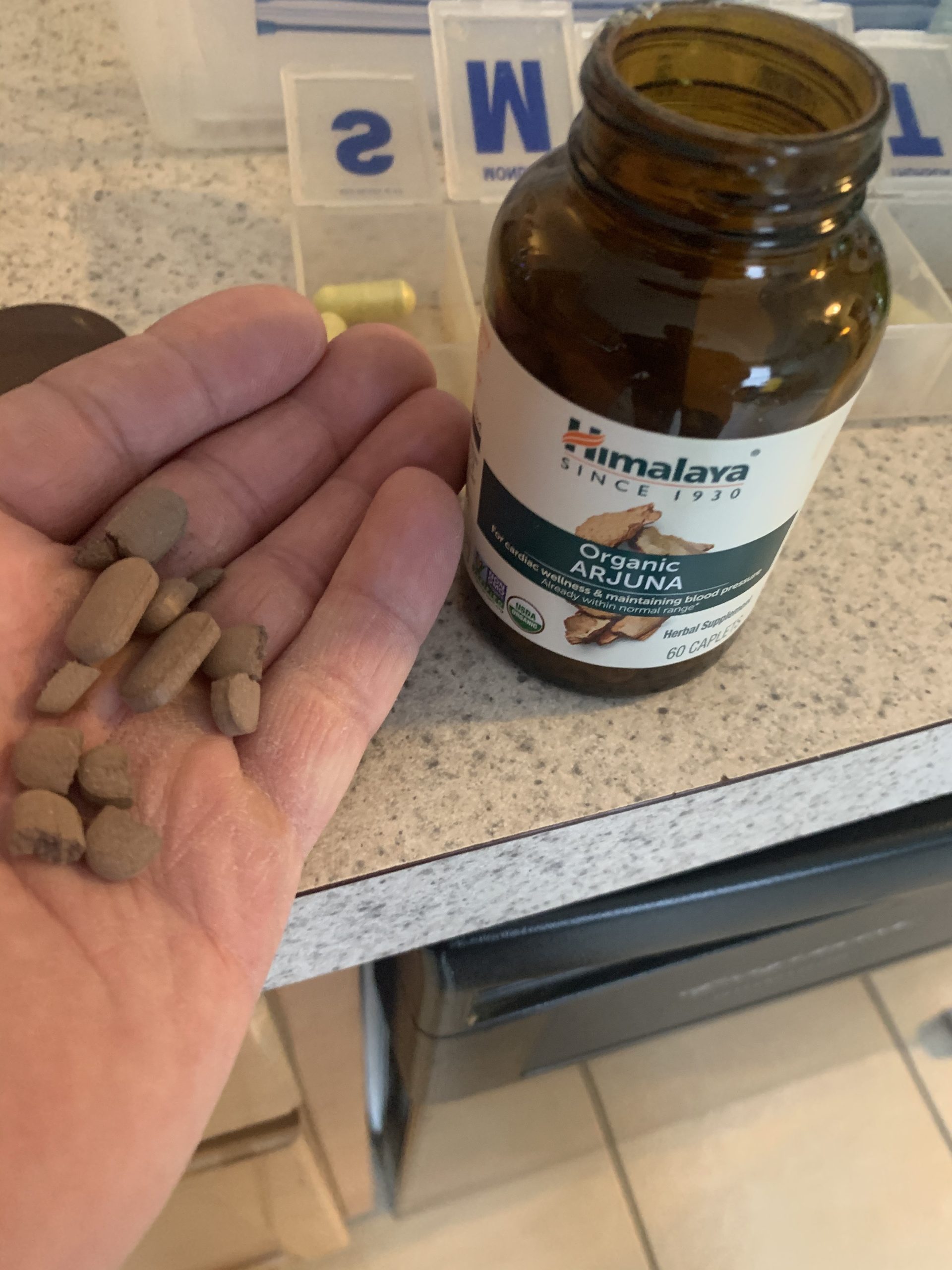 Himalaya USDA Organic Arjuna - Arjuna Capsules Organic Herbal Supplement Supporting Heart Health and Normal Blood Pressure - Cardiovascular Supplement, Vegan, Non-GMO, Gluten Free, 700 mg, 60 Caplets customer photo 2