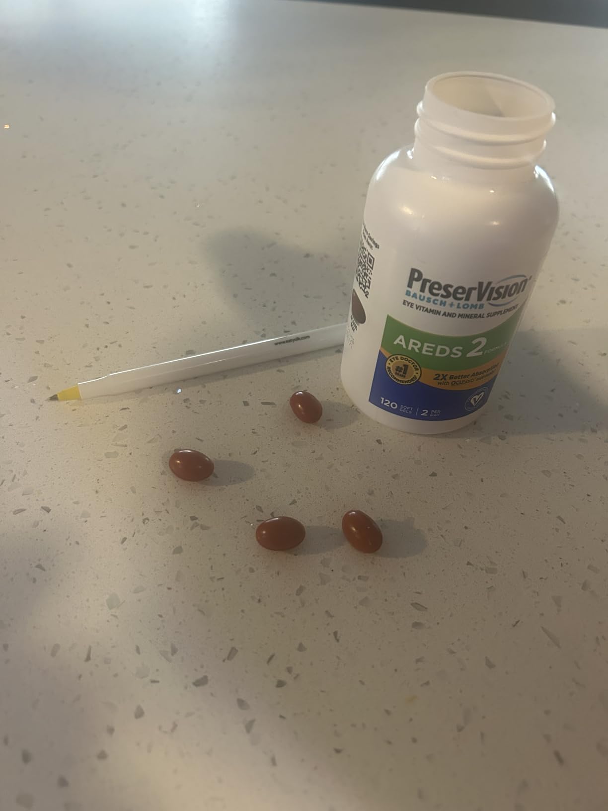 PreserVision AREDS 2 Eye Vitamins, #1 Eye Doctor Recommended Brand, Lutein and Zeaxanthin Supplement with Vitamin C, Vitamin E, Zinc, and Copper, 120 Softgels (Minigels) customer photo 1