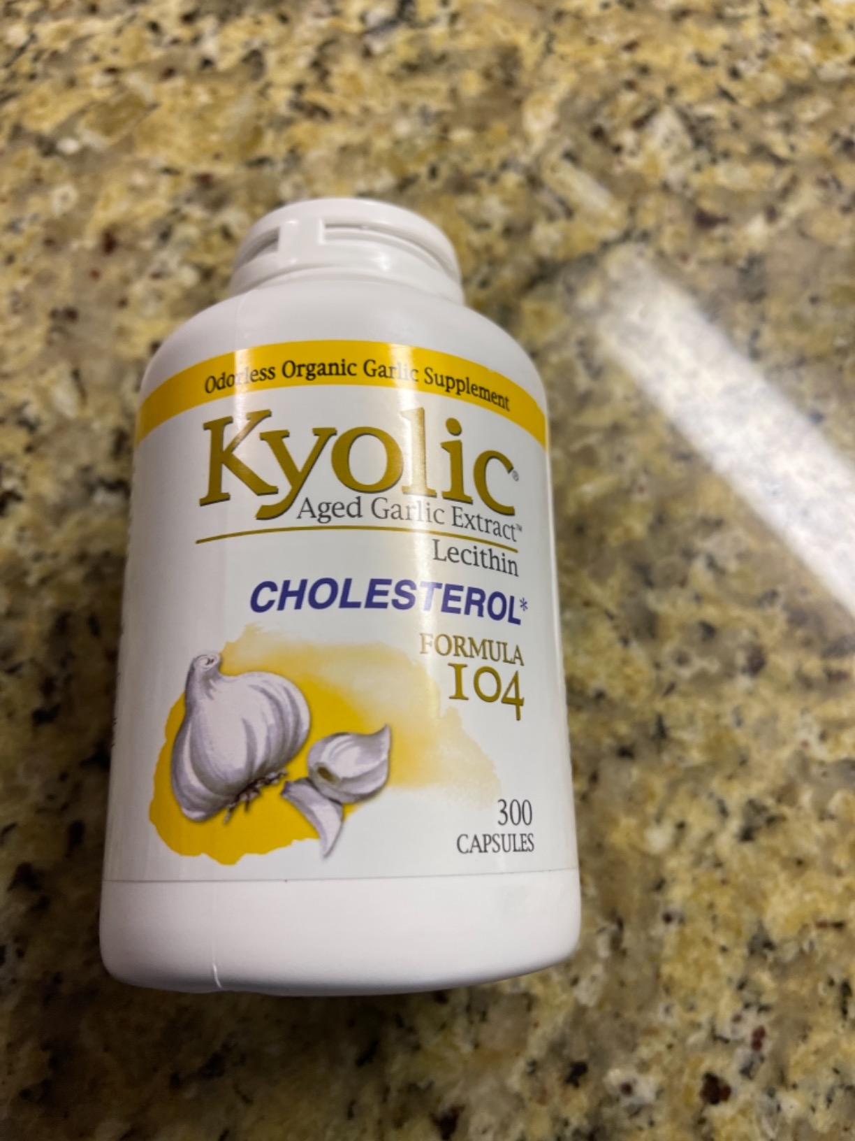 Kyolic Aged Garlic Extract Formula 104 - Cholesterol Health - Supports Overall Cardiovascular Health - Odorless Aged Garlic Extract & Lecithin - GMO-Free, Gluten-Free - 100 Capsules (50 Servings) customer photo 2