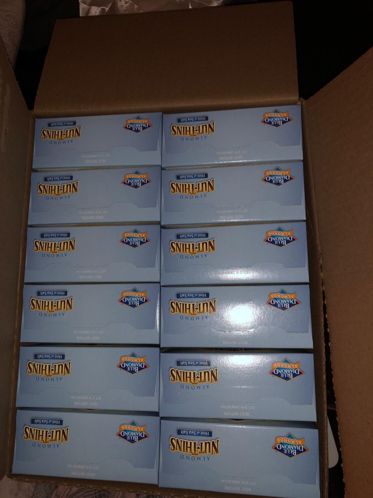 Blue Diamond Almonds Nut Thins Gluten Free Cracker Crisps, Hint of Sea Salt, 4.25 Oz Boxes (Pack of 1) customer photo 2