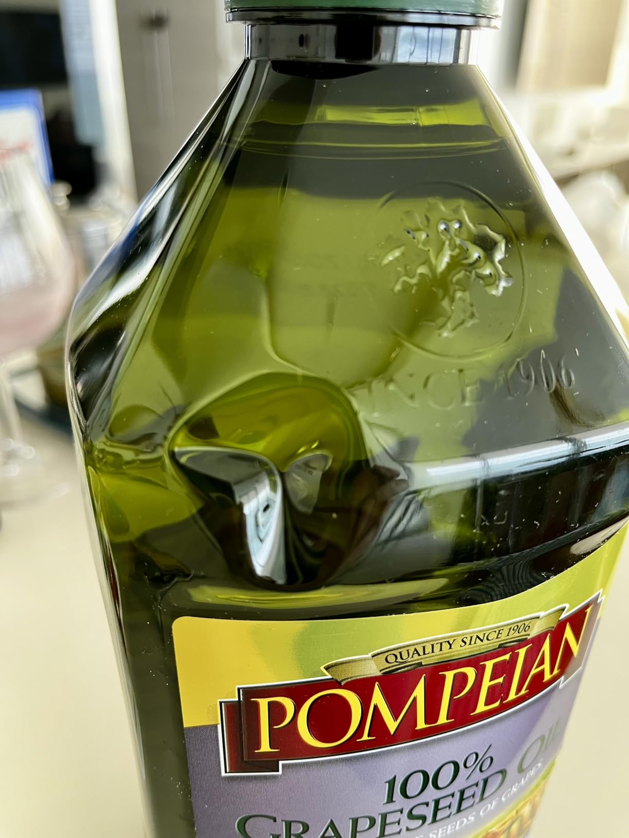 Pompeian 100% Grapeseed Oil - 68 fl oz (2 L) Grapeseed Oil for High Heat Cooking - Light and Subtle Flavor for Deep Frying and Baking Desserts - High Smoke Point - Value Size customer photo 2