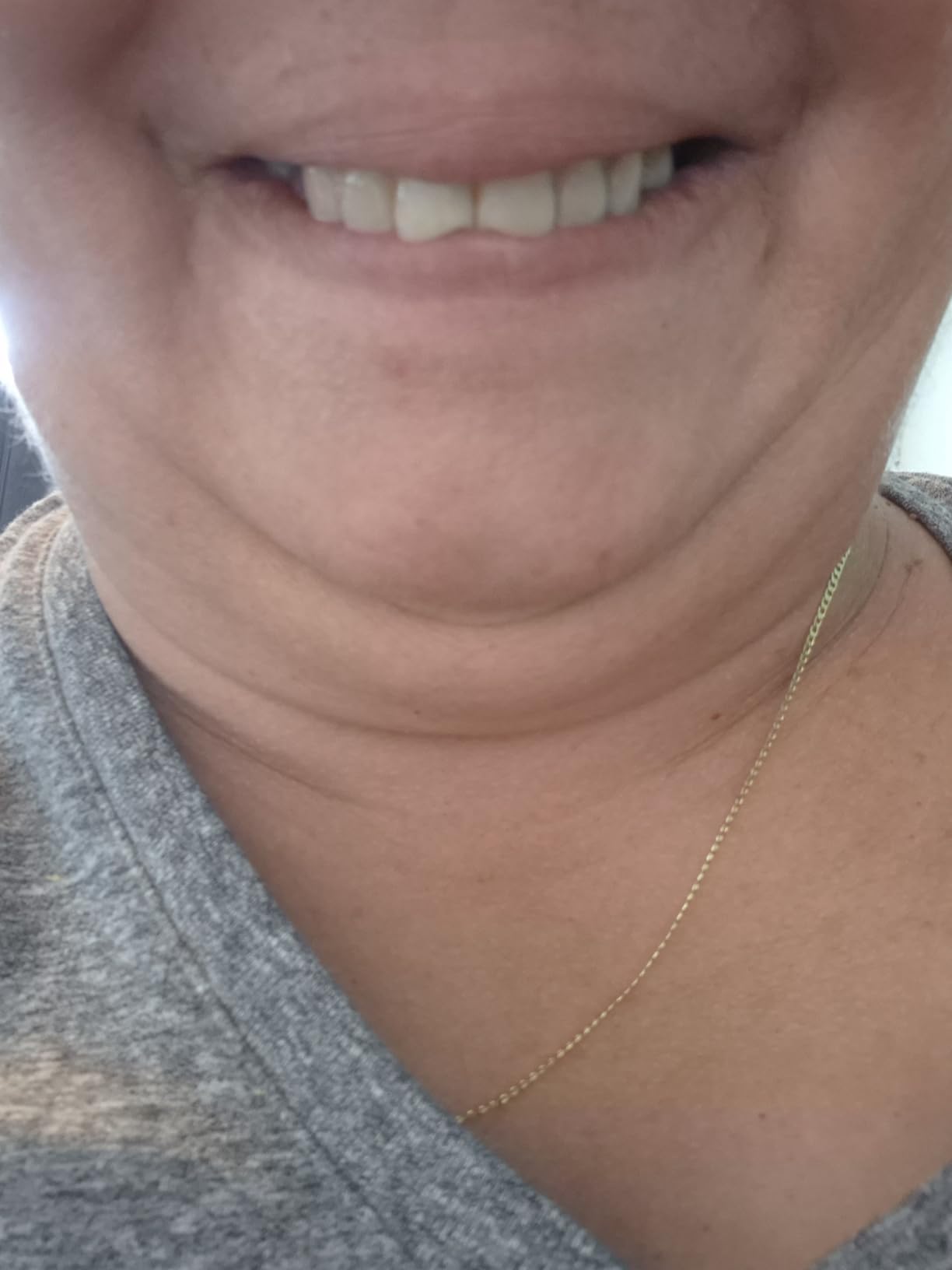 Tom's of Maine Fluoride-Free Antiplaque & Whitening Natural Toothpaste, Peppermint, 5.5 oz. (Pack of 2) customer photo 1
