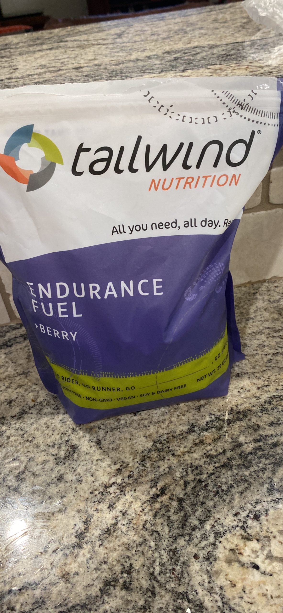 Tailwind Nutrition Endurance Fuel, Carbohydrate & Electrolyte Sports Drink Mix Powder, Gluten-Free, Vegan, Berry, 30 Servings customer photo 2