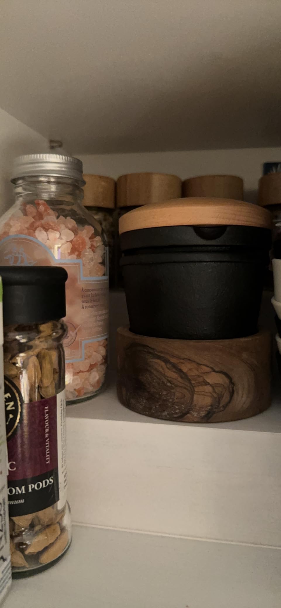 Zassenhaus Cast Iron Spice Grinder Set with Beech Wood Lid, Spice Mill, Herb and Seed Grinder, 3 Inches (Black) customer photo 2