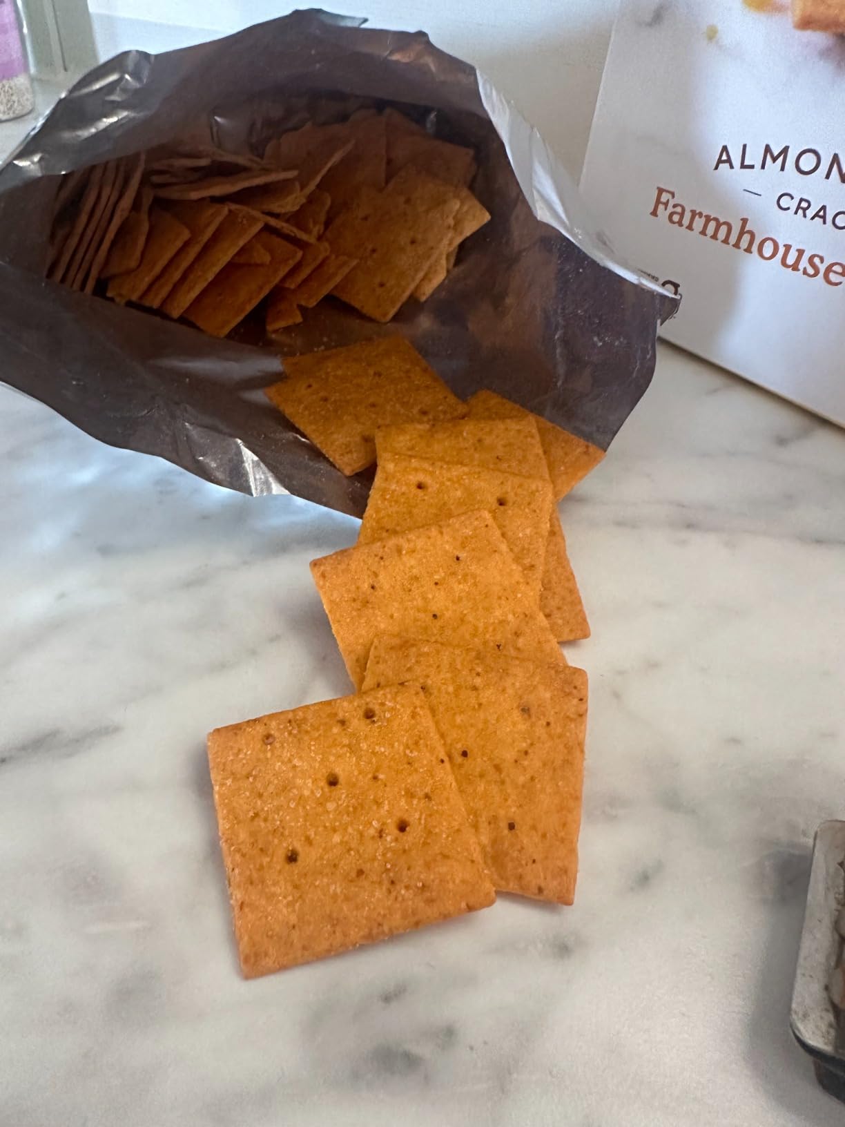 Simple Mills Almond Flour Crackers, Farmhouse Cheddar - Gluten Free, Healthy Snacks, Plant Based, 4.25 Ounce customer photo 2