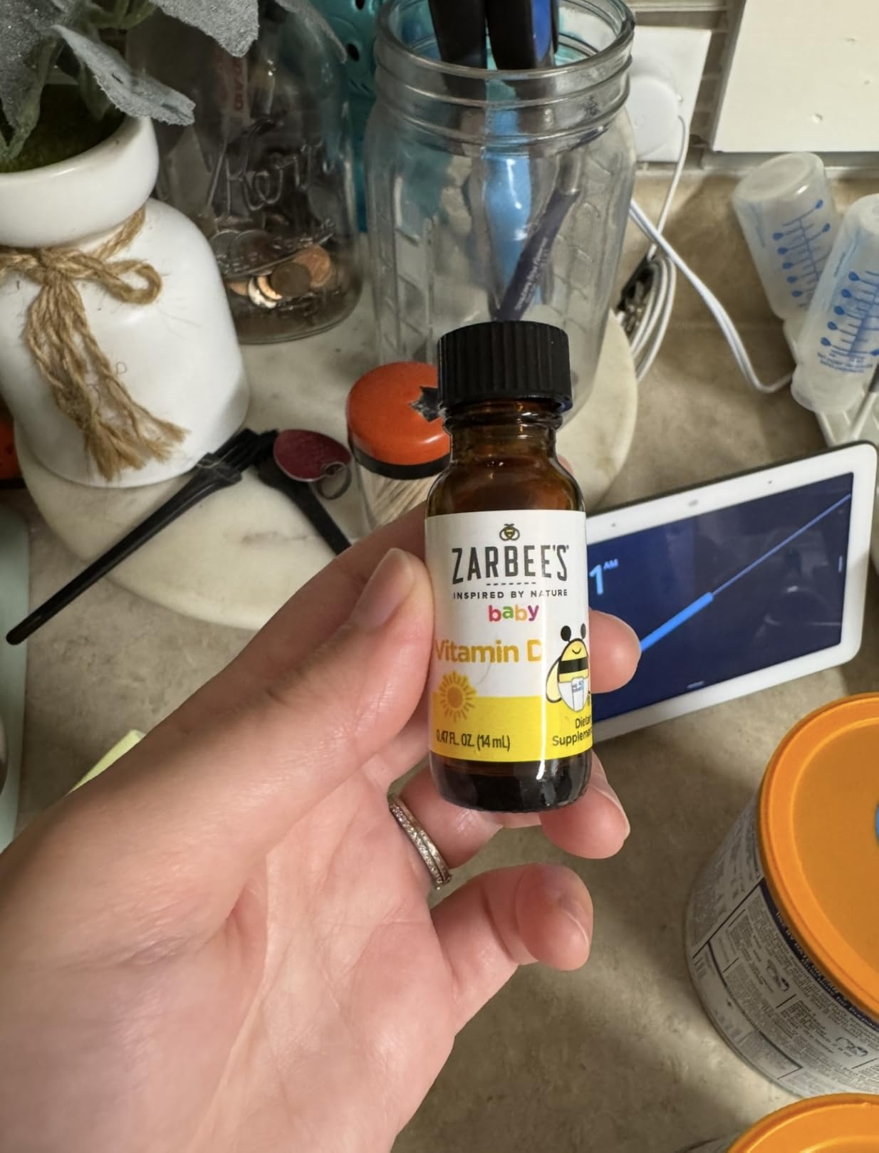 Zarbee's Vitamin D Drops for Infants, 400IU (10mcg) Baby & Toddler Liquid Supplement, Newborn & Up, Dropper Syringe Included, 0.47 Fl Oz customer photo 1