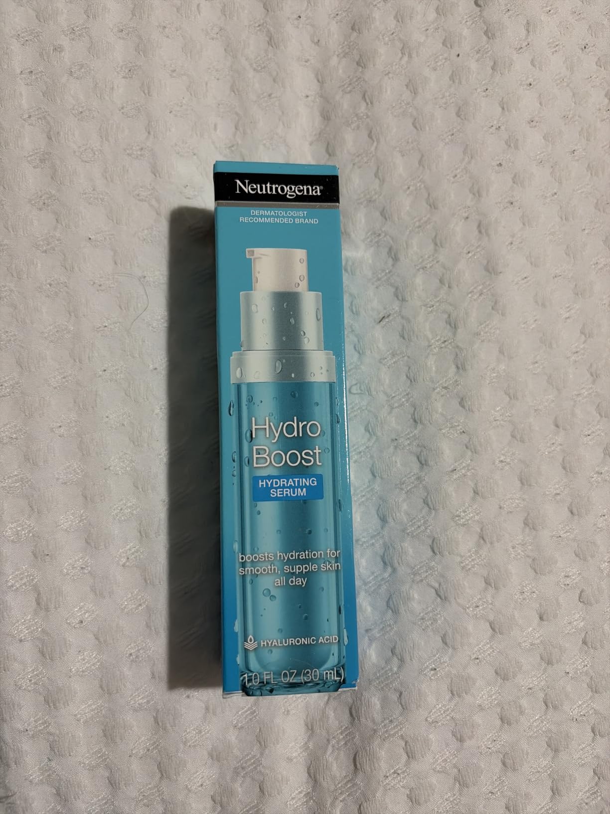 Neutrogena Hydro Boost Hydrating Hyaluronic Acid Face & Neck Serum, Fast-Absorbing Daily Facial Moisturizer with Purified Hyaluronic Acid for Hydrated Skin, Oil-Free & Non-Comedogenic, 1 fl. oz customer photo 2