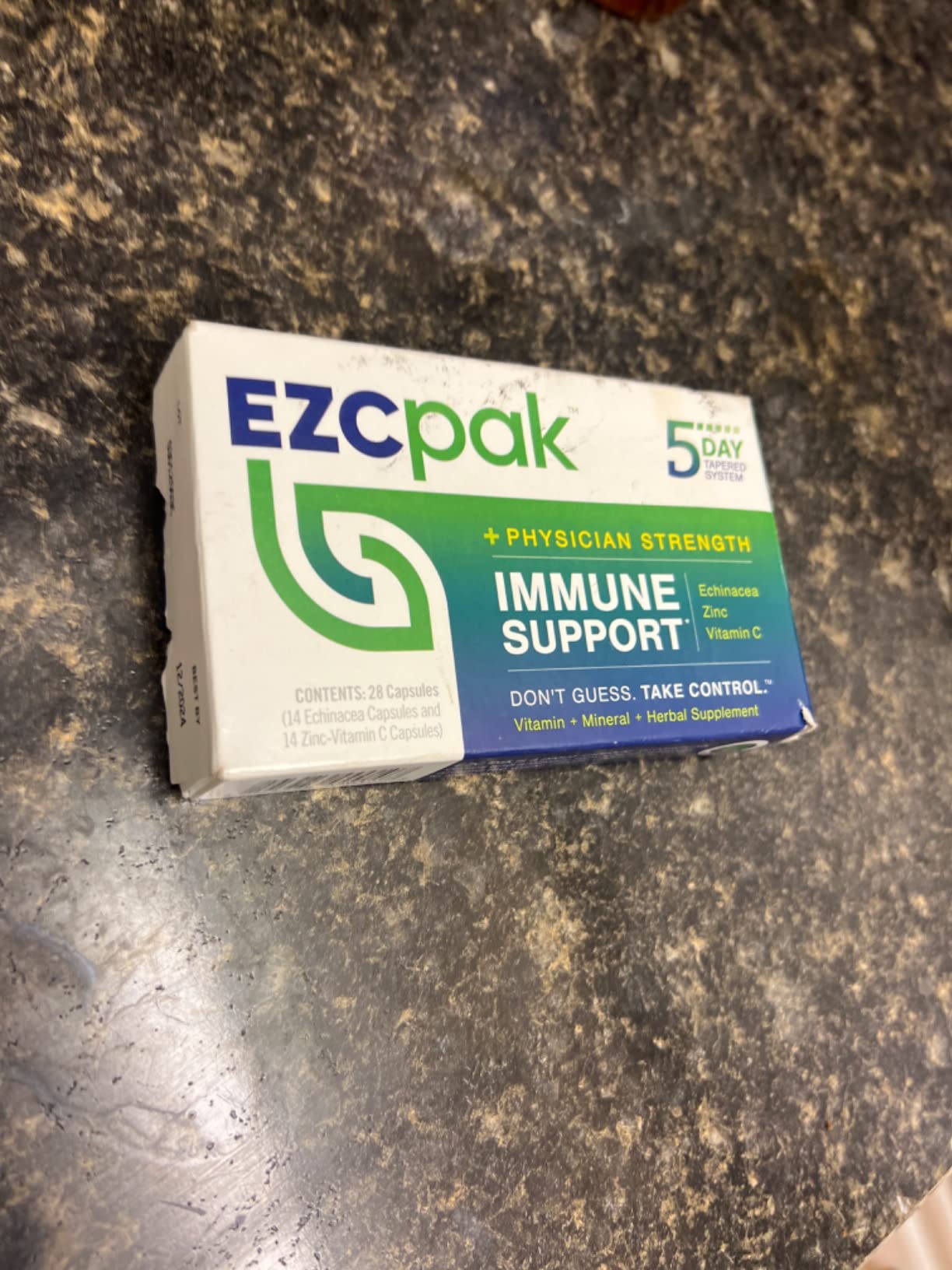EZC Pak 5-Day Immune System Booster with Echinacea, Vitamin C, Zinc & Vitamin D - Tapered Immune Support Supplement for Adults - Supports Immunity, Easy Travel-Size Supplement Pack customer photo 1